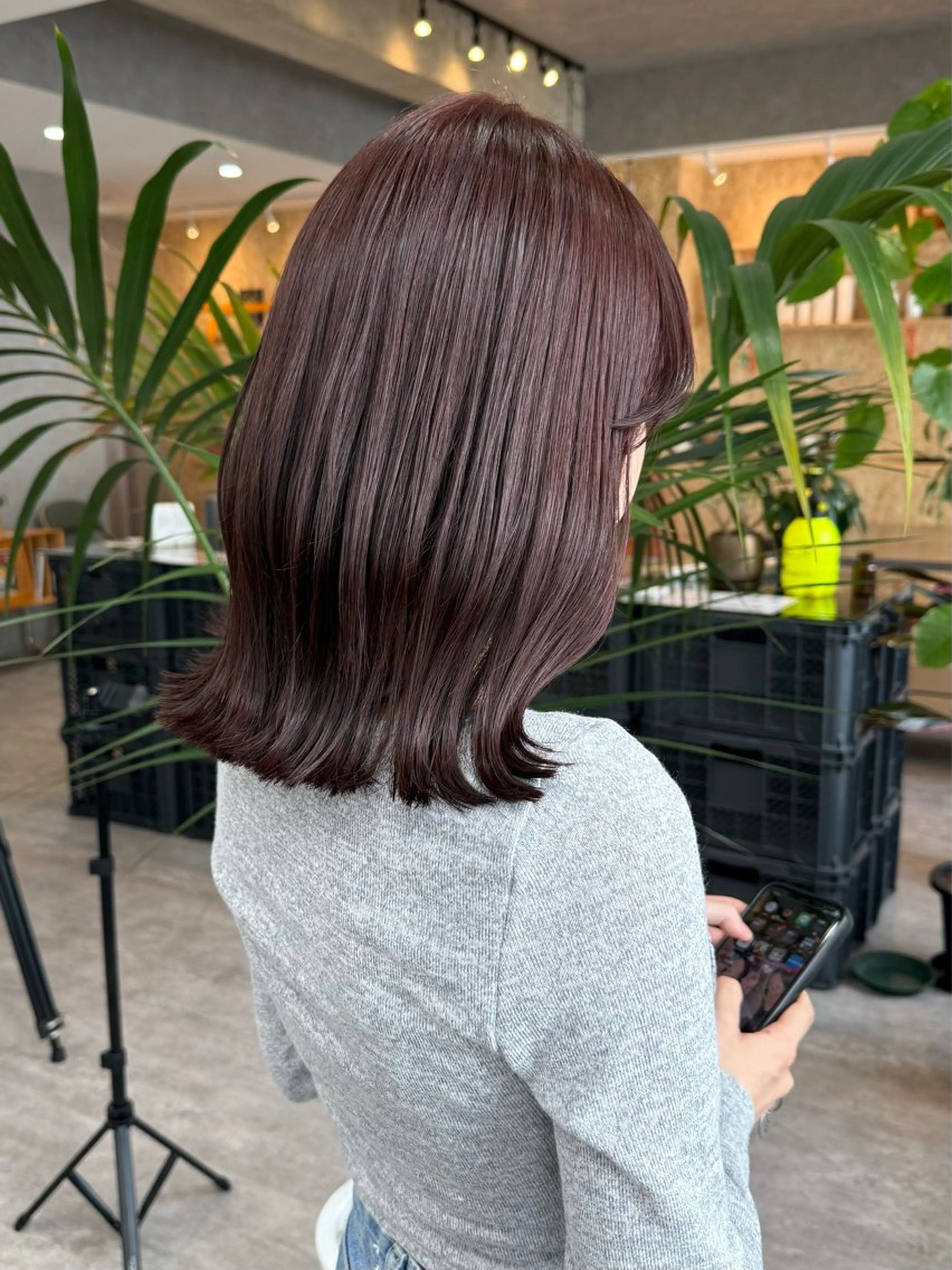 ミディアム カラー ブラウンカラー ピンクカラー ピンクブラウン era所属・azumi/ボブ/暖 色/オリーブ/縮毛のヘアスタイル