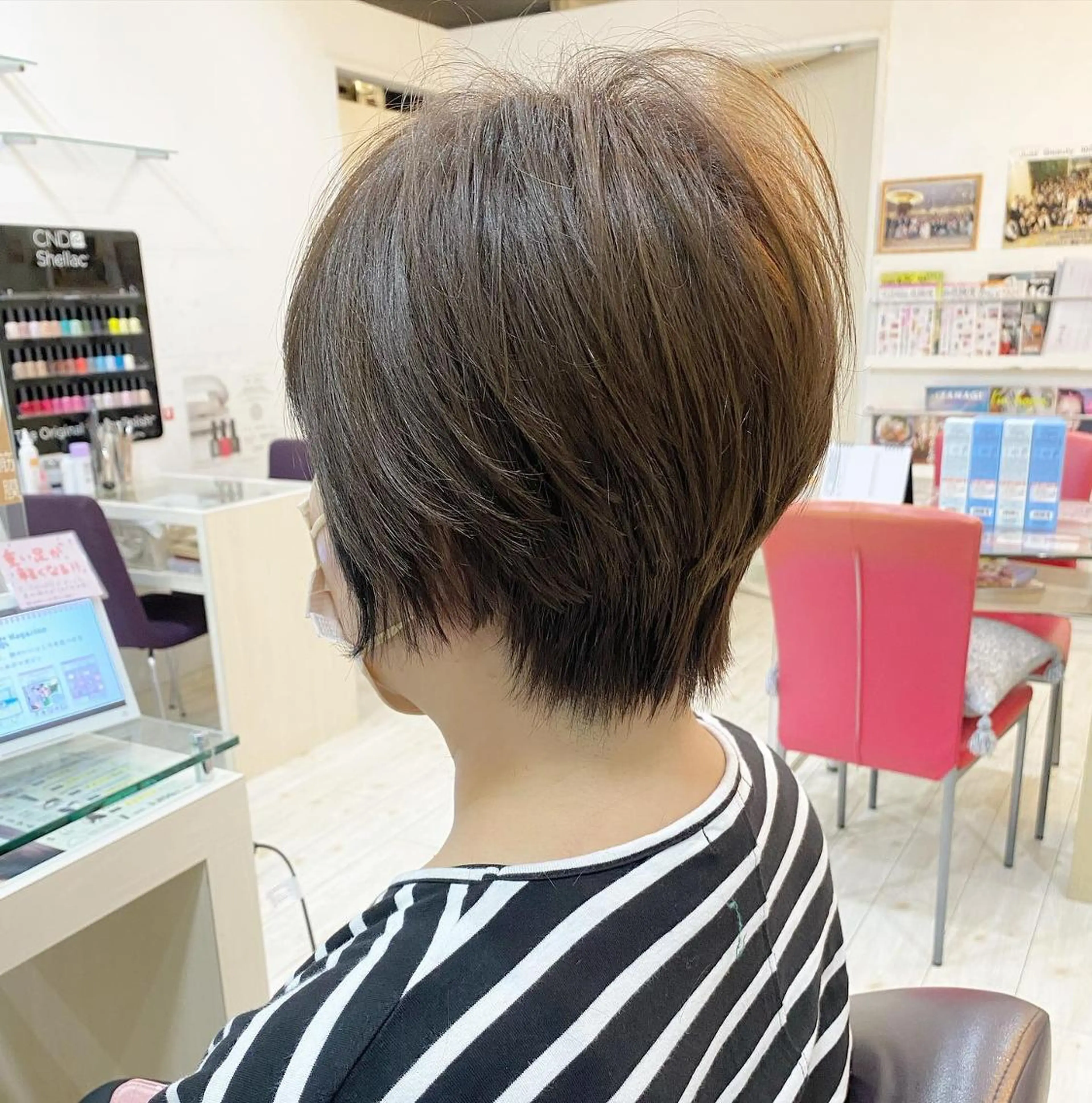 ショート カラー ショートボブ ボブ くびれヘア くせ毛 学生 favorite b Charmeのヘアスタイル