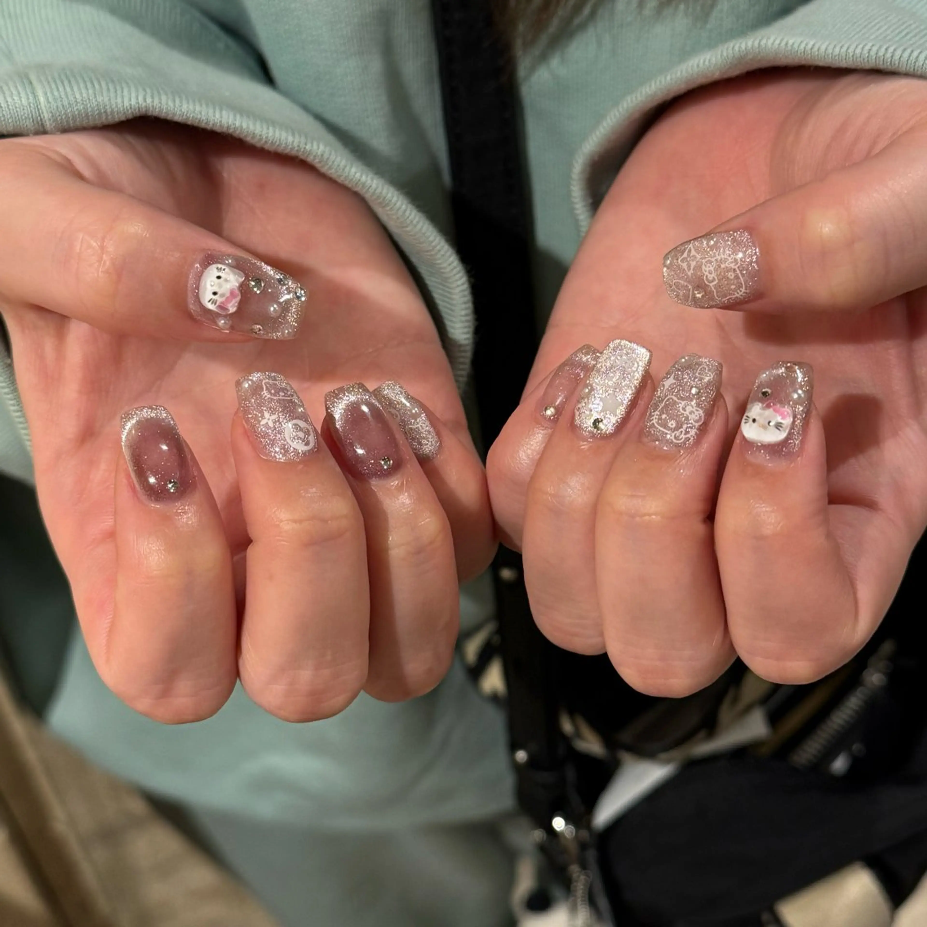 ネイル フレンチネイル マグネットネイル マグネットフレンチ ハンドネイル 𝐫𝐚𝐢 𝐧𝐚𝐢𝐥の眉毛・アイブロウイメージ