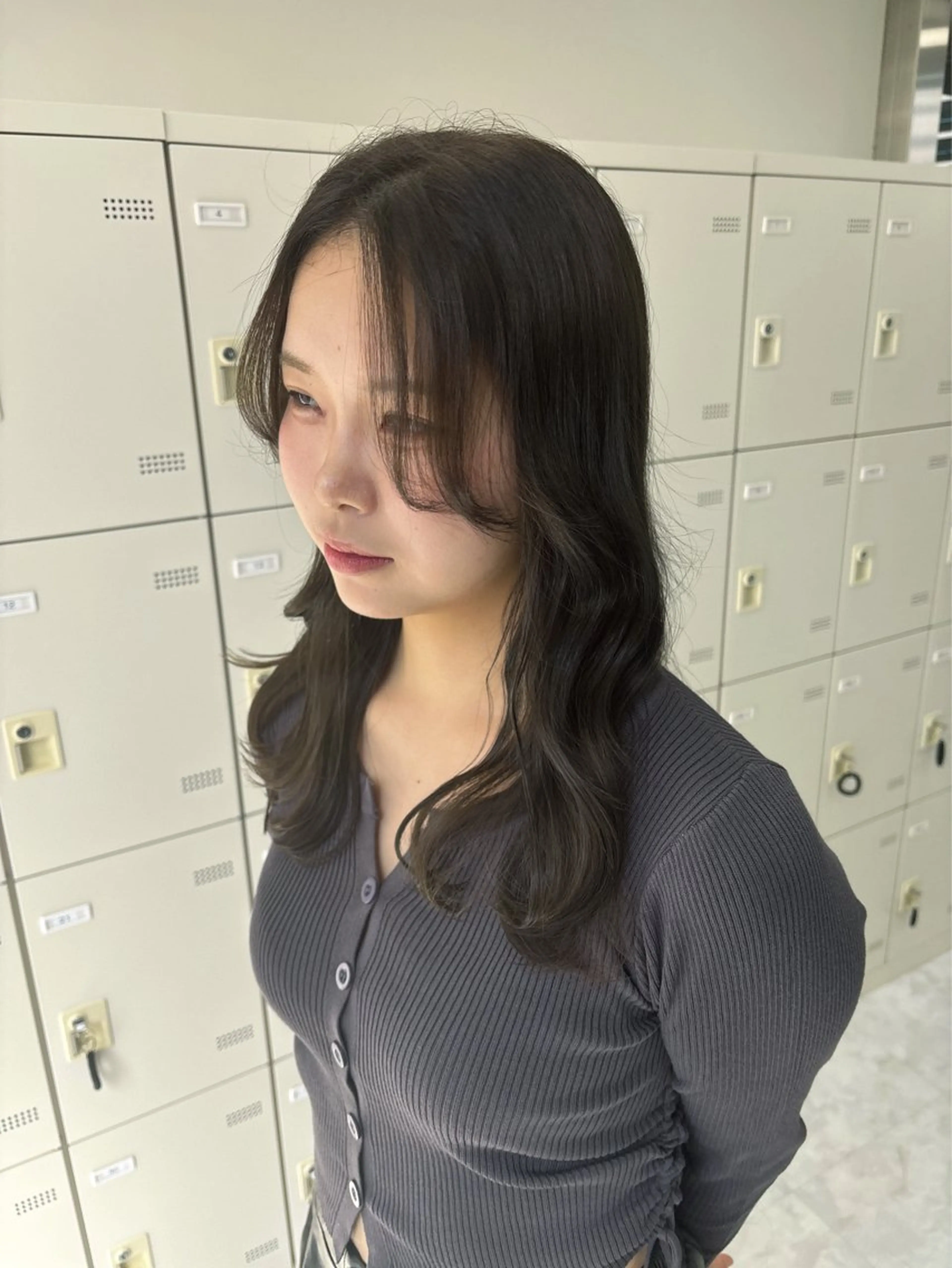 ロング カット ヘアカラー トリートメント 韓国ヘア/ブリーチ無 しWカラー/オリーブのヘアスタイル