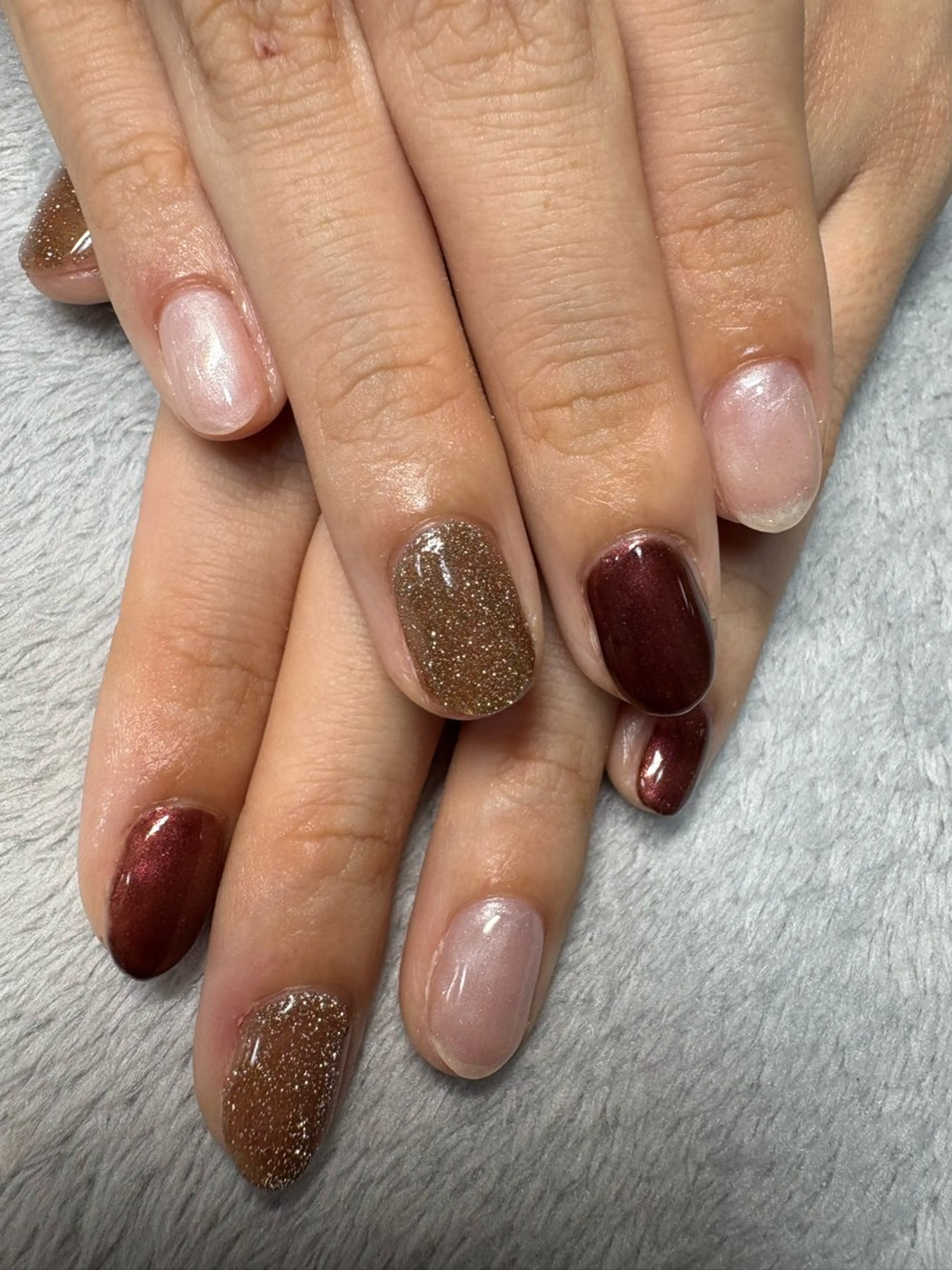 ネイル ゴールド ワンカラーネイル 赤色 ホワイト LOVE NAIL＋【ラブネイルプラス】所属・ネイリスト UEHARAのネイルデザイン