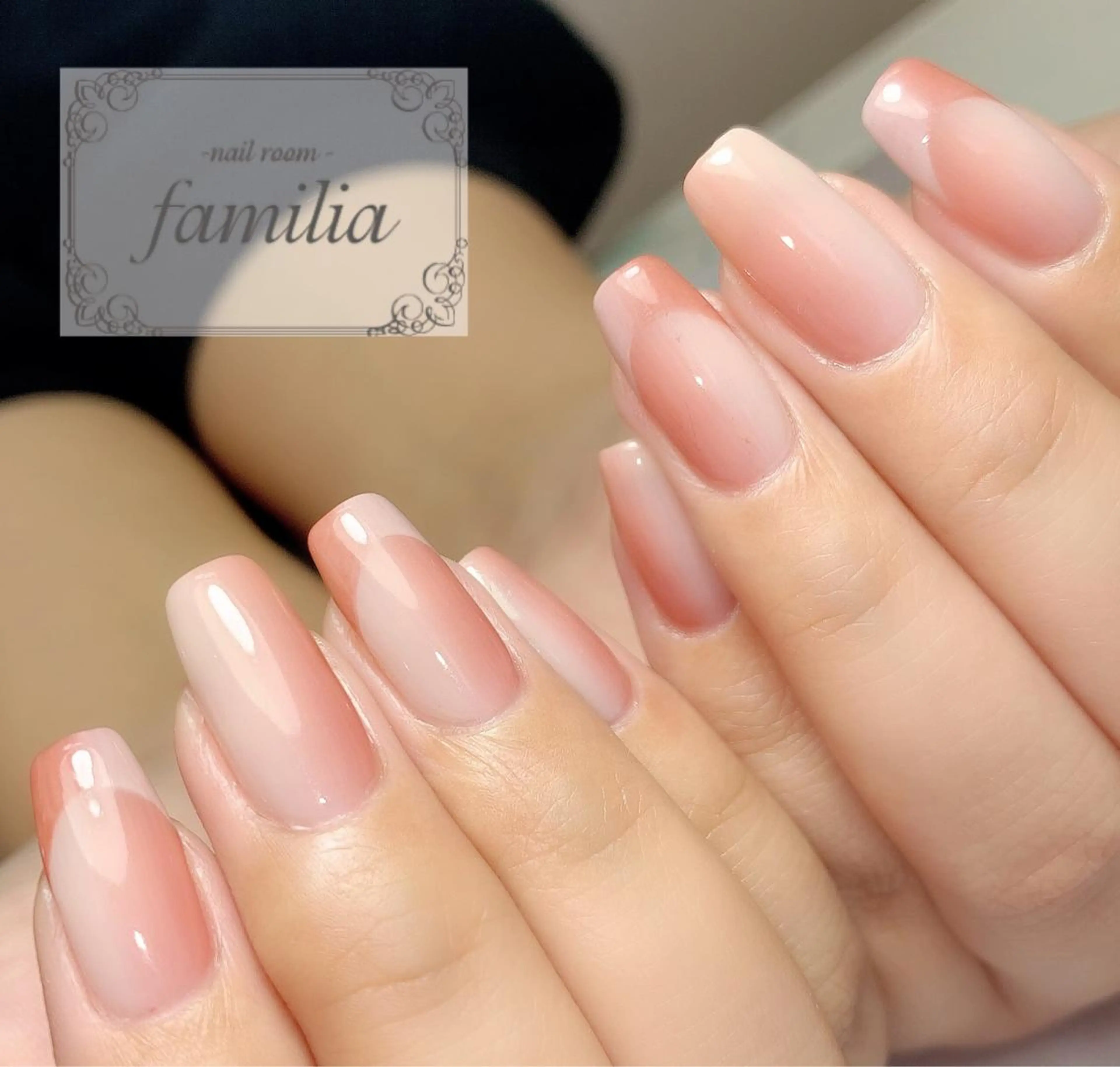 ネイル フレンチネイル グラデーション オンブレフレンチ ハンドネイル -nailroom- familiaのネイルデザイン