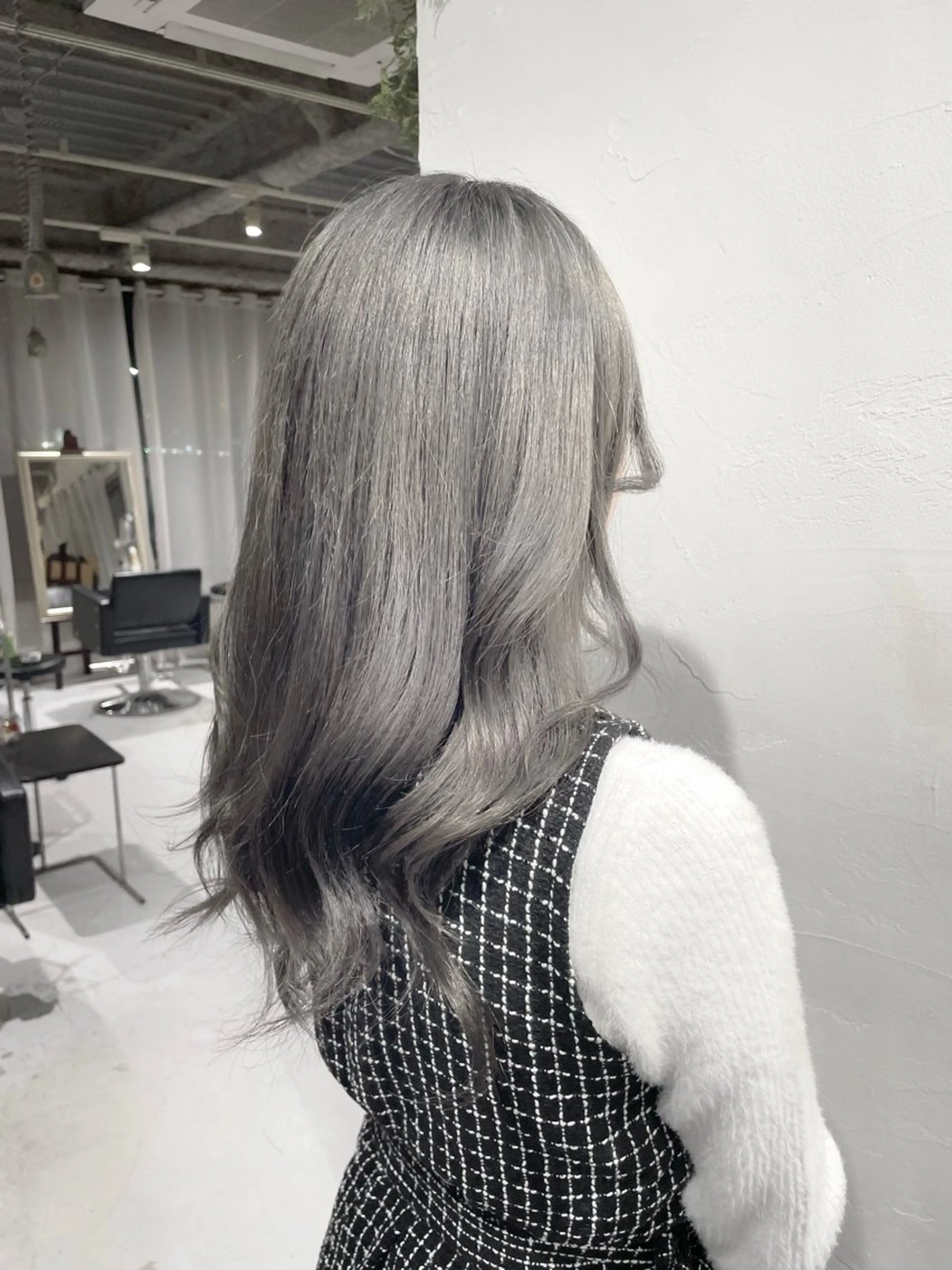 セミロング カラー ヘアカラー トリートメント メンズ/ハイトーン 【yoshiki】のヘアスタイル