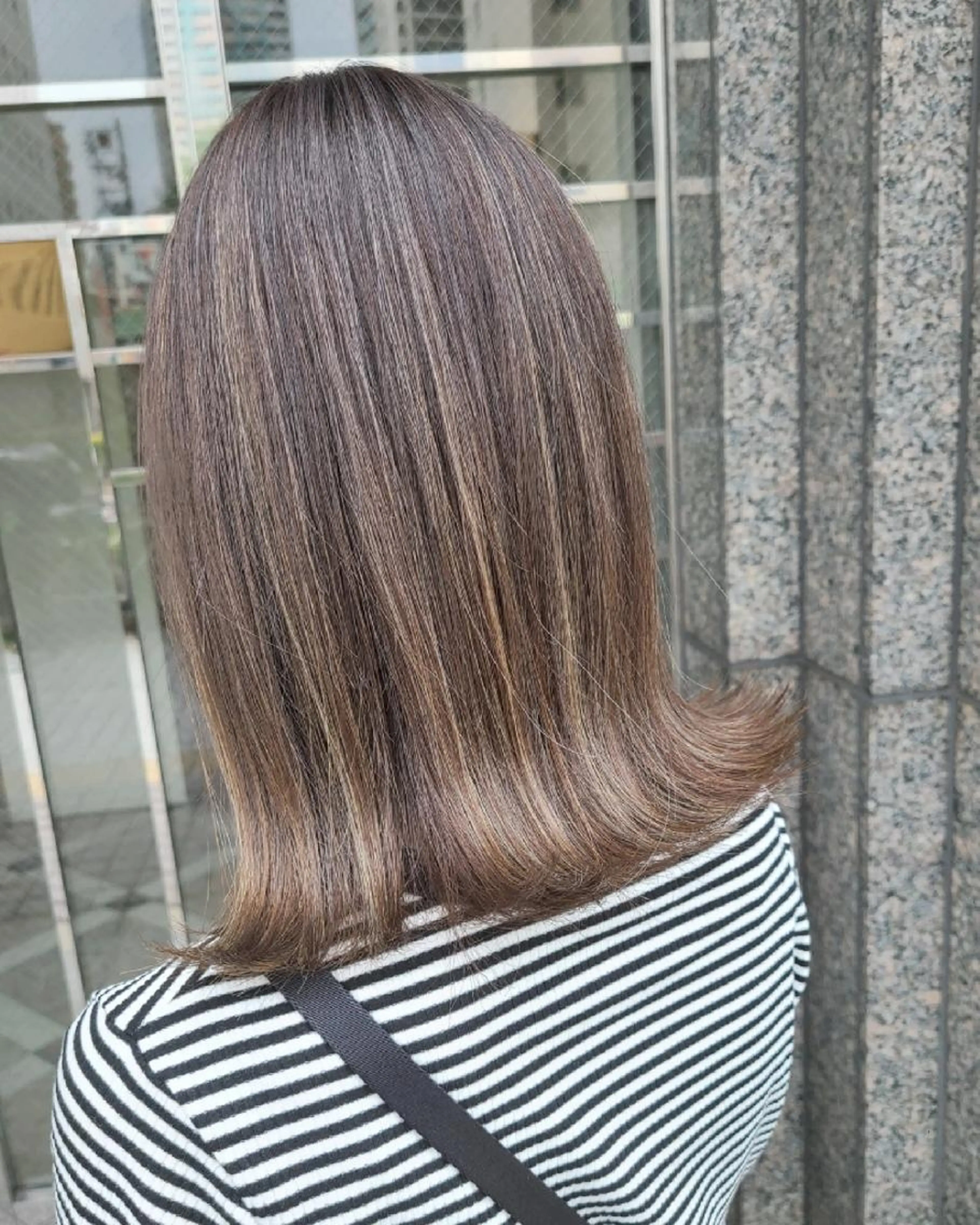 【ブリーチ付きカラーメニュー】カット＆ハイライト＆9ステップ髪質改善トリートメントの写真