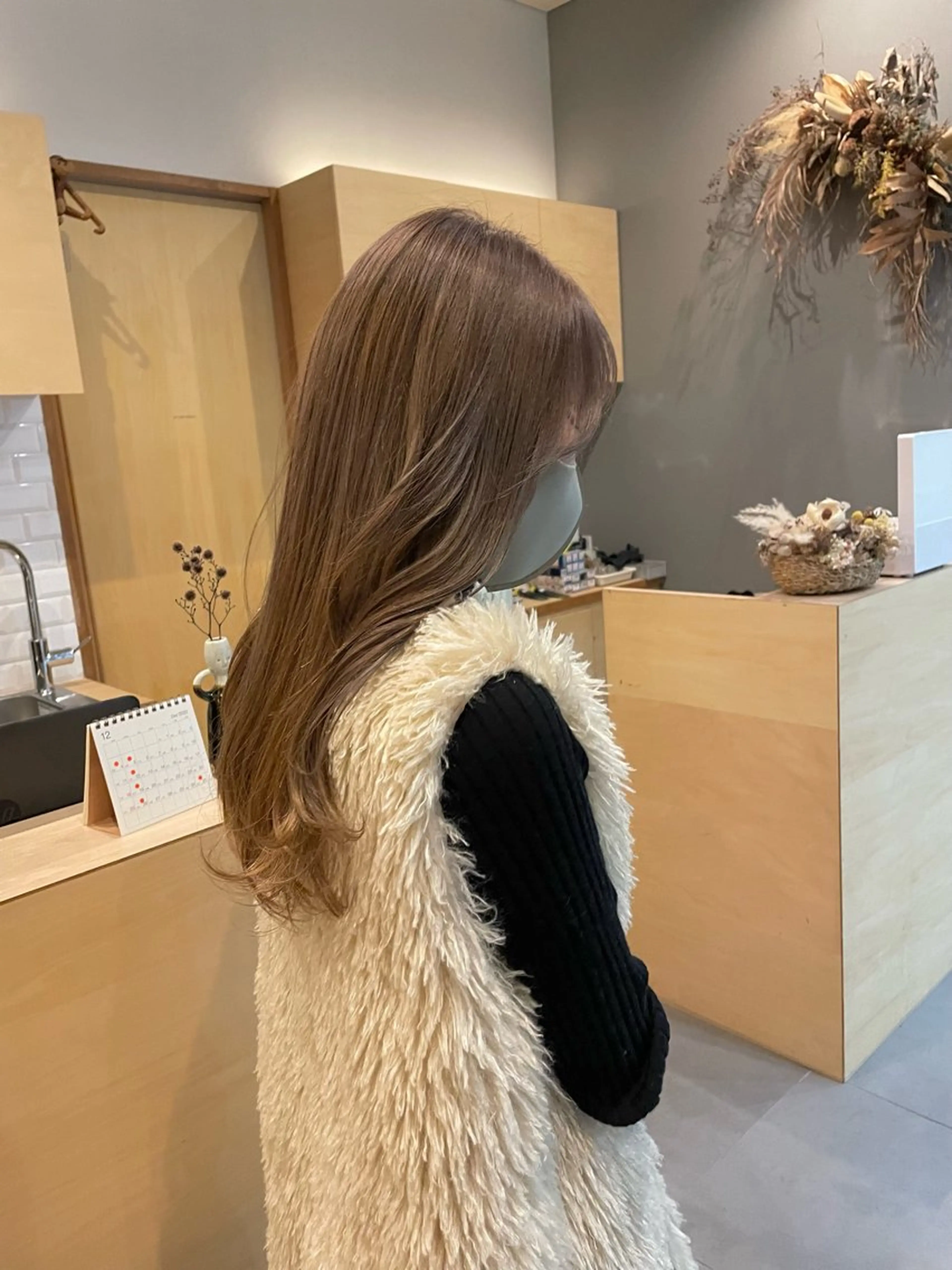 ロング カラー LORO.hairmake&spa所属・山﨑 ひよりのヘアスタイル