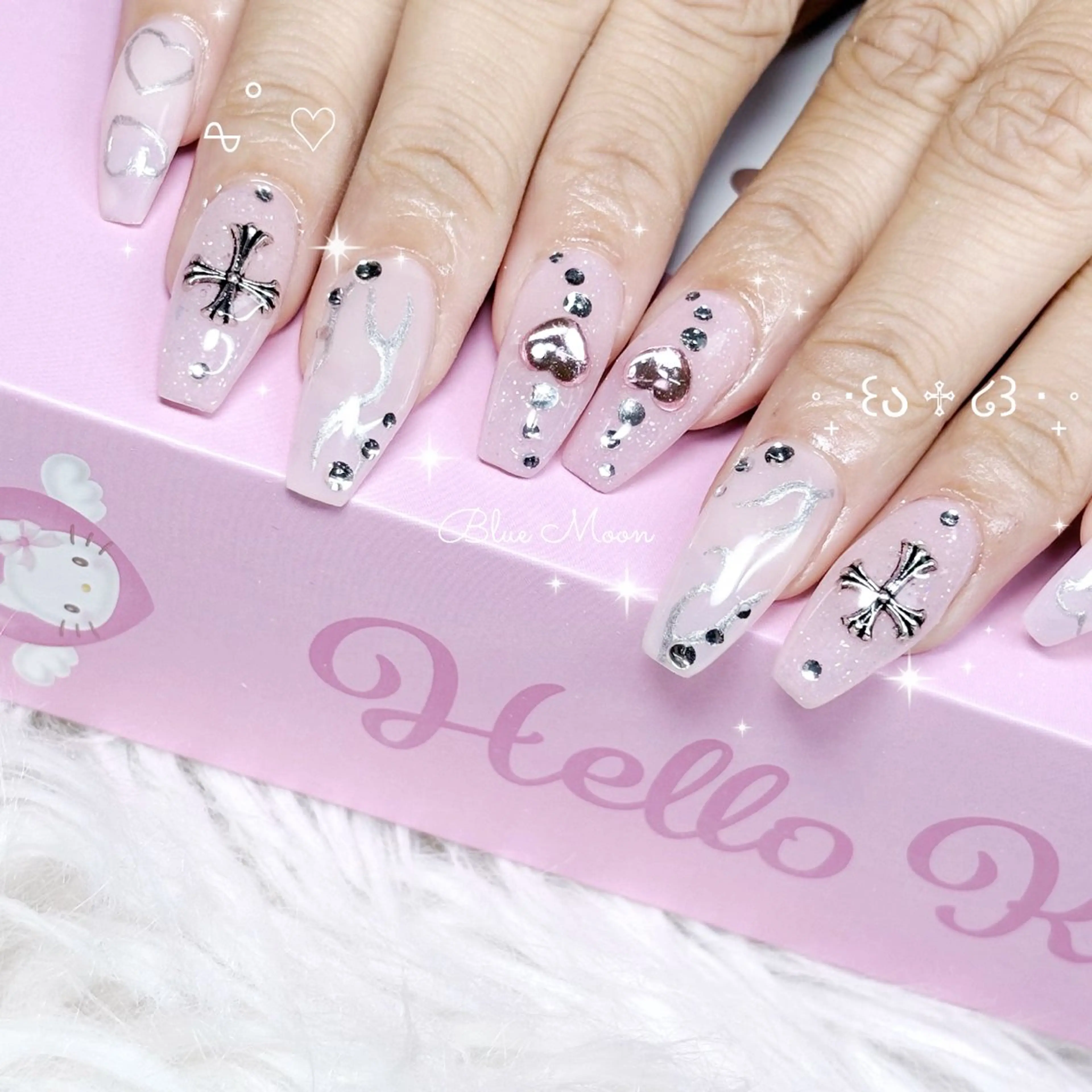 カラー ハンドネイル フットネイル ハンドケア nail salon Blue Moonのネイルデザイン