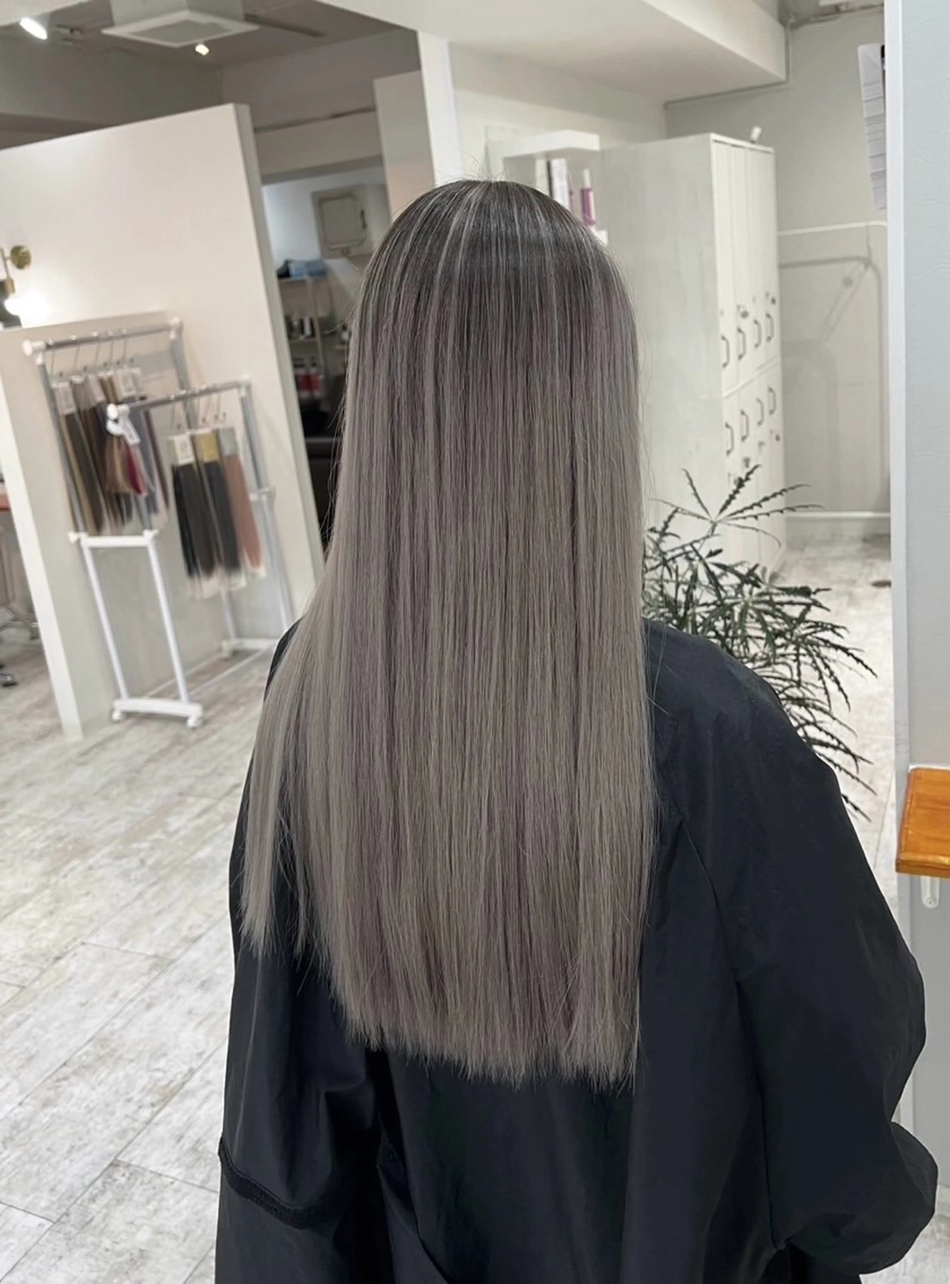 ロング カラー バレイヤージュ グレージュ レイヤーカット ヘアカラー トリートメント ROBIN所属・指名数No.1 /NAOYAのヘアスタイル