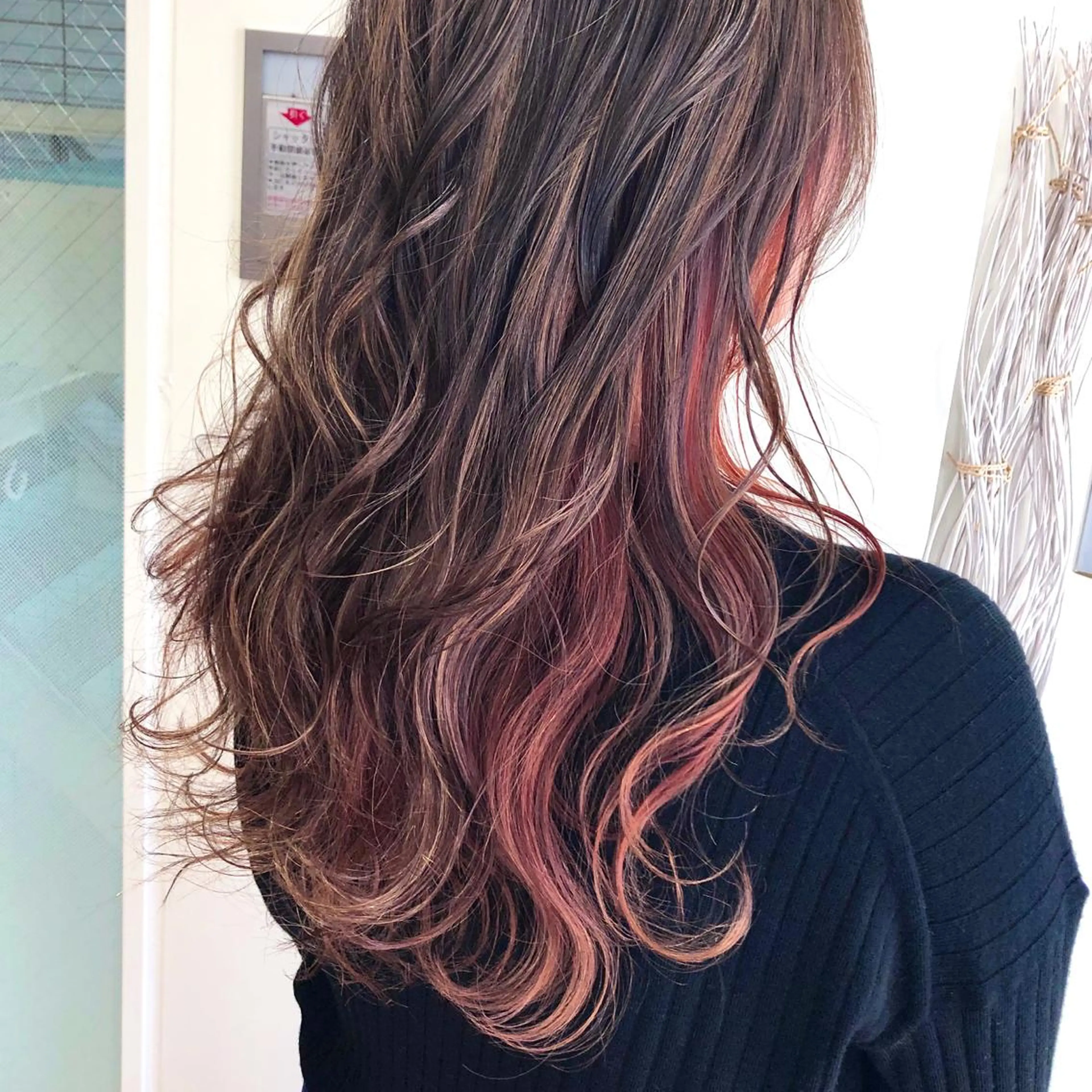 ロング カラー ブリーチ やじま ひろこのヘアスタイル