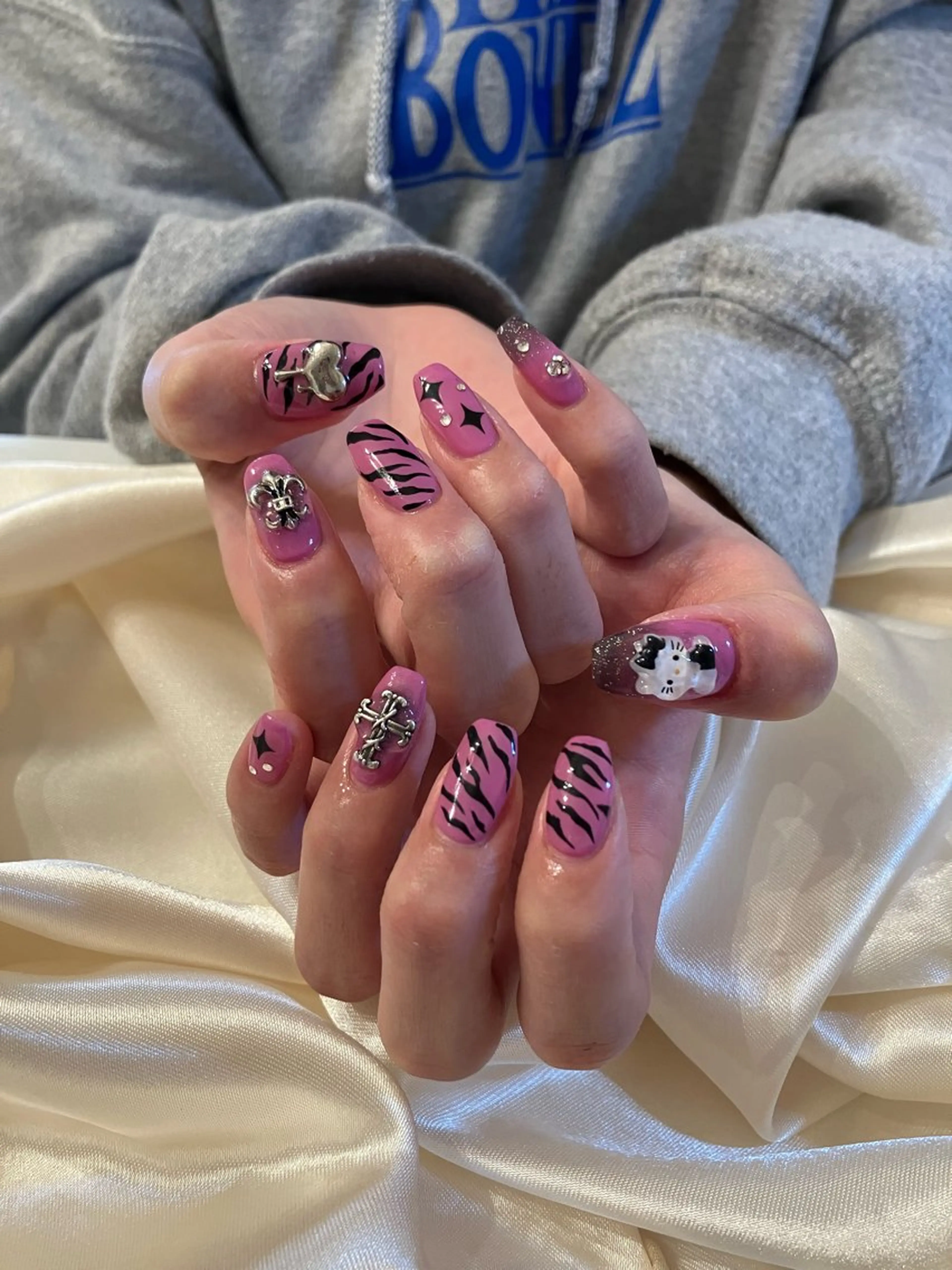 ネイル ハンドネイル u closetのネイルデザイン