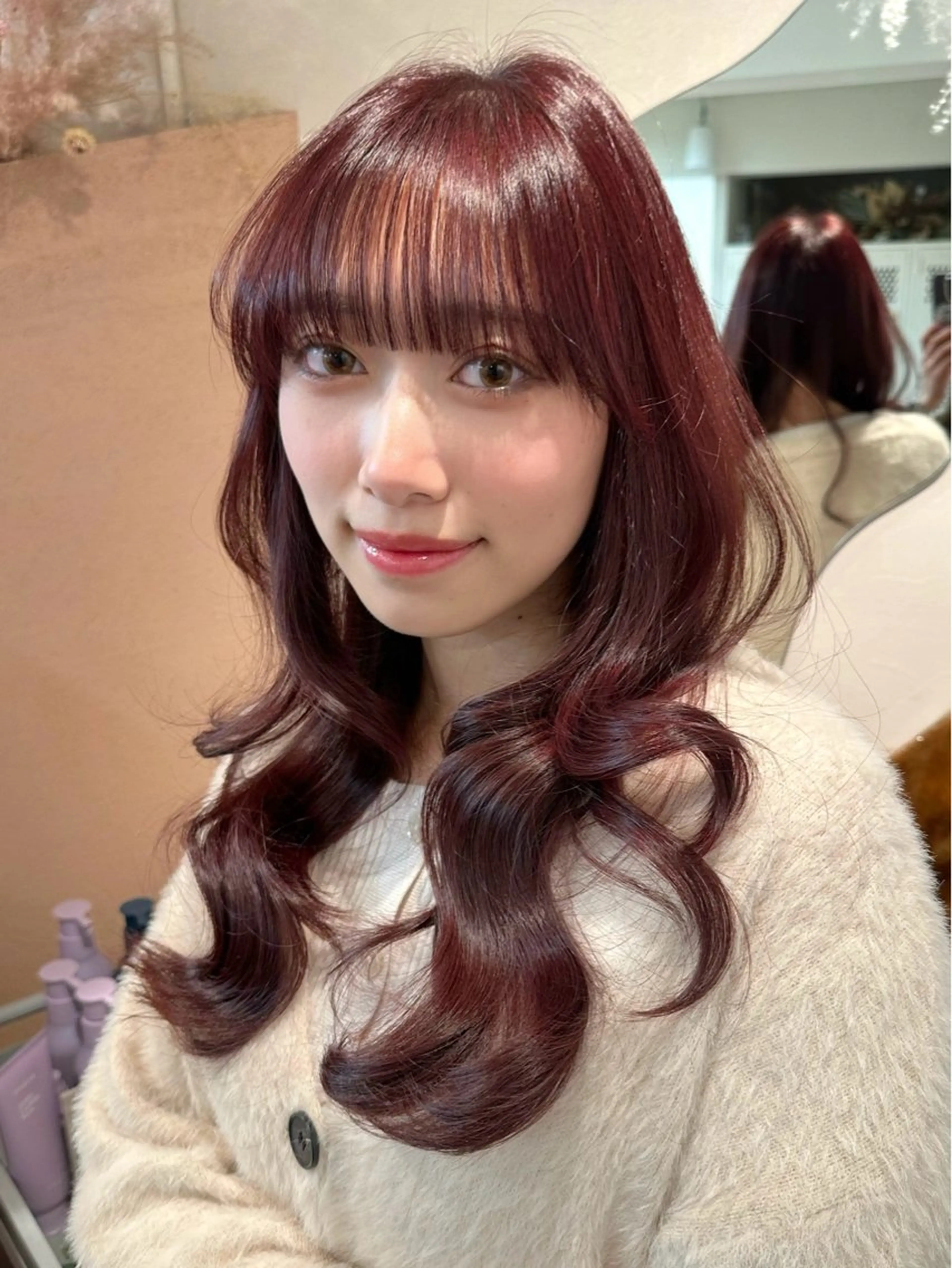 ロング カラー レッドカラー レイヤーカット 韓国ヘア🦢🖤 Sayumiのヘアスタイル