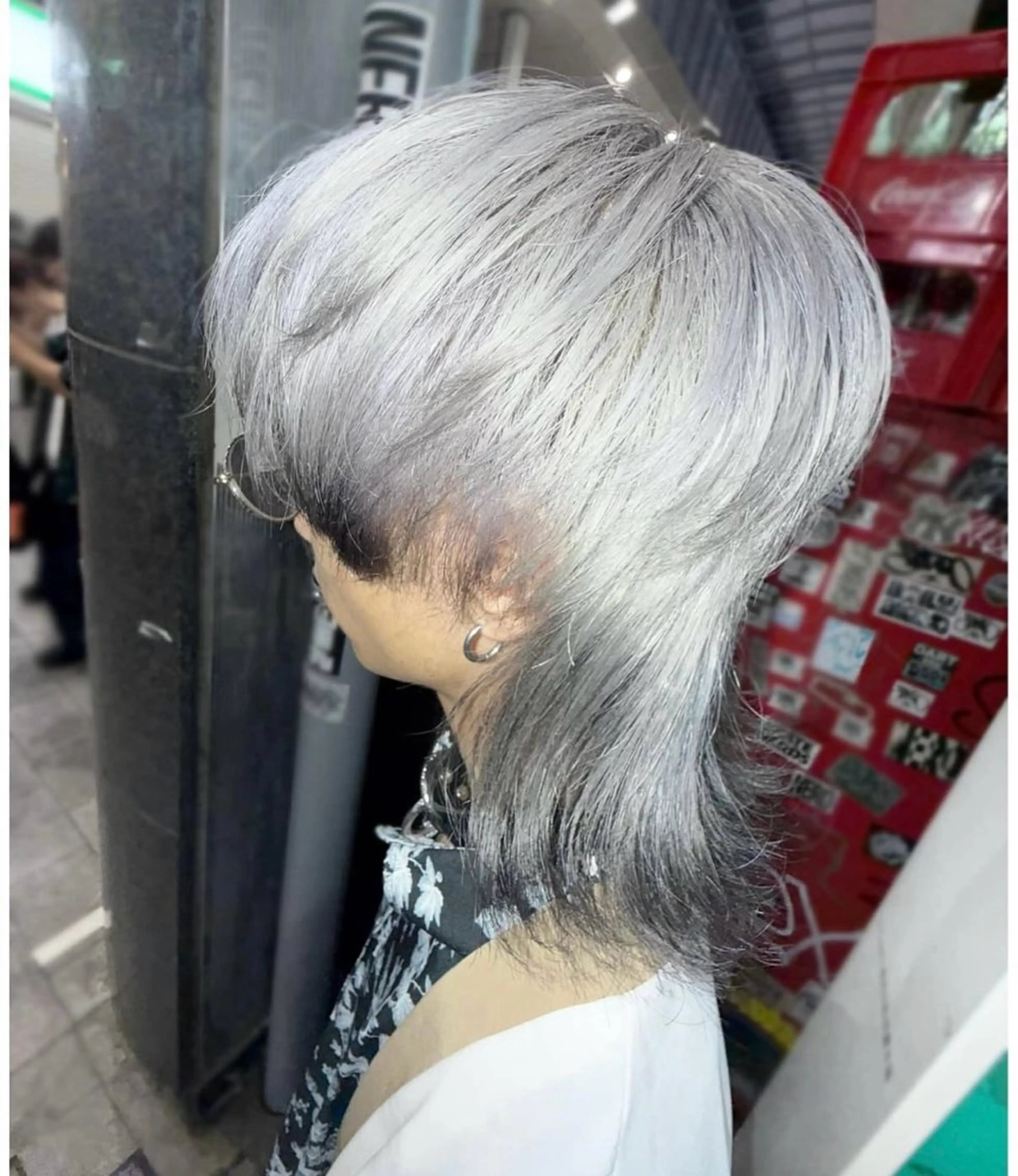 ショート カラー シルバー ウルフカット ヘアカラー GARU-ガル-所属・TSUNO🦖 派手髪/オタク美容師のヘアスタイル