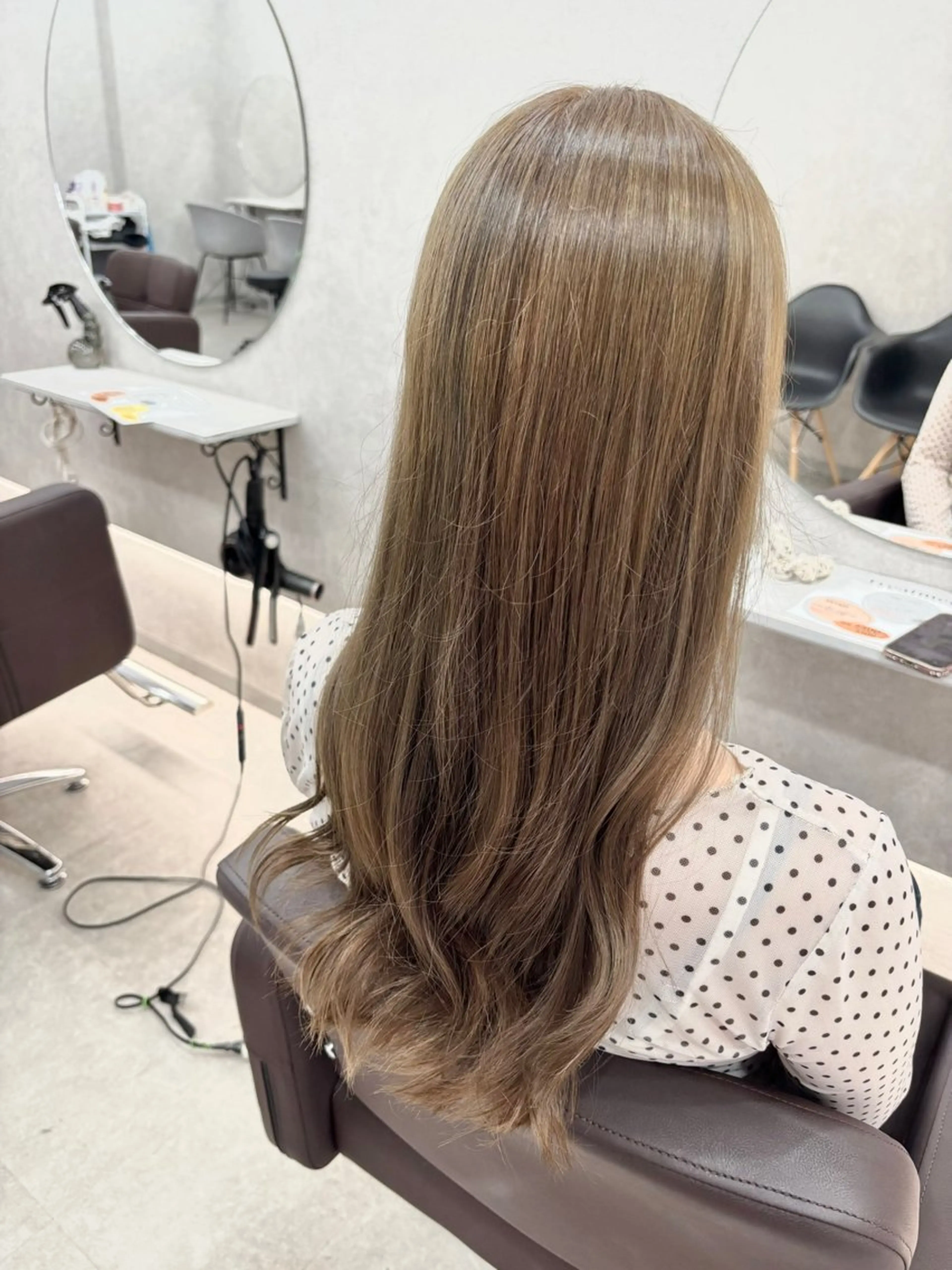ロング ヘアカラー トリートメント 若月 七海のヘアスタイル
