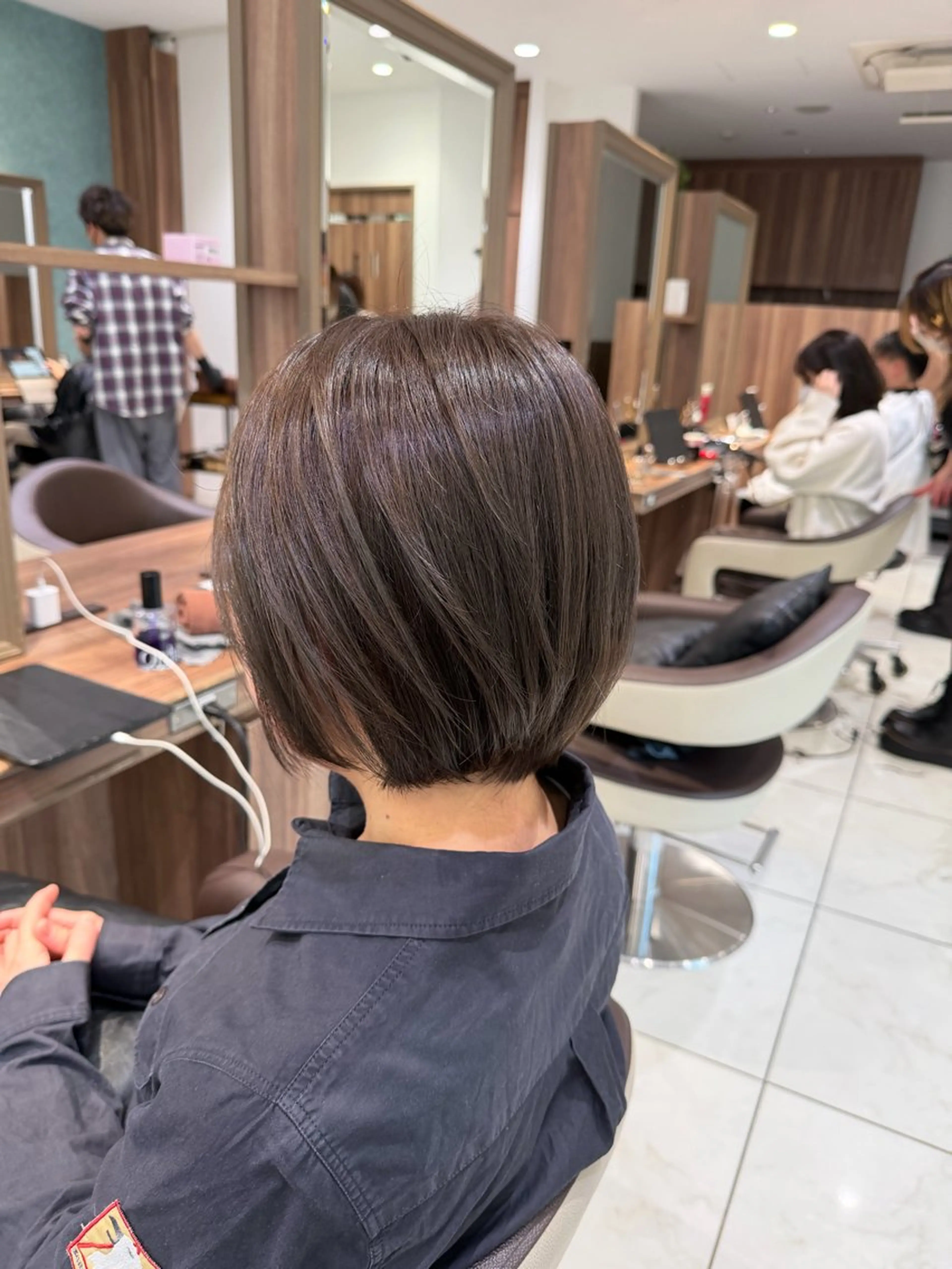 ショート カラー バレイヤージュ ハイライトカラー ハイライト レイヤーカット ヘアカラー 🇰🇷韓国ヘア★ 副店長.쿠리타⭐︎のヘアスタイル