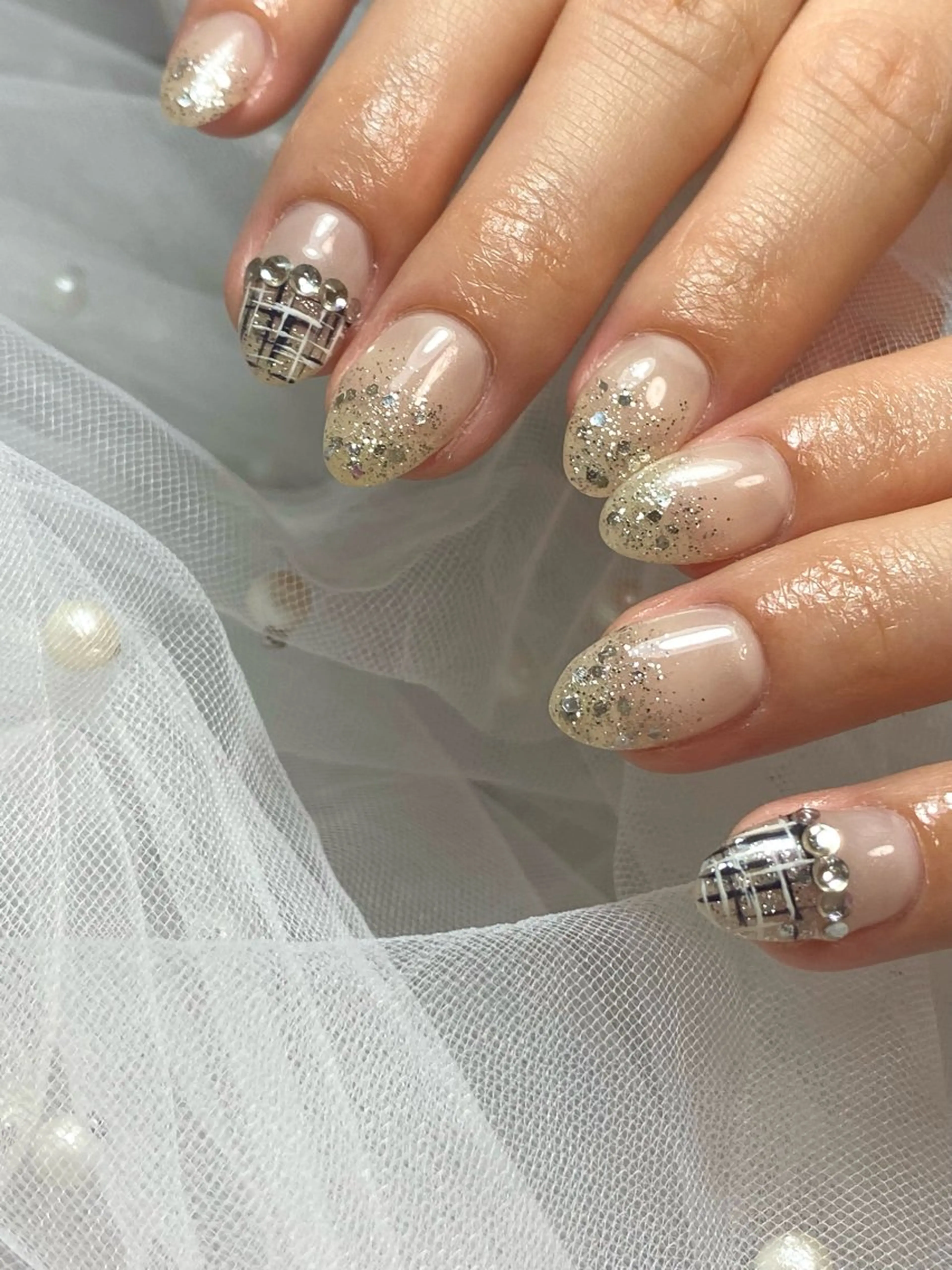 ネイル ジェルネイル ラメ(グリッター) オフィスネイル ツイードネイル 冬ネイル ハンドネイル Cherienail yunaのネイルデザイン