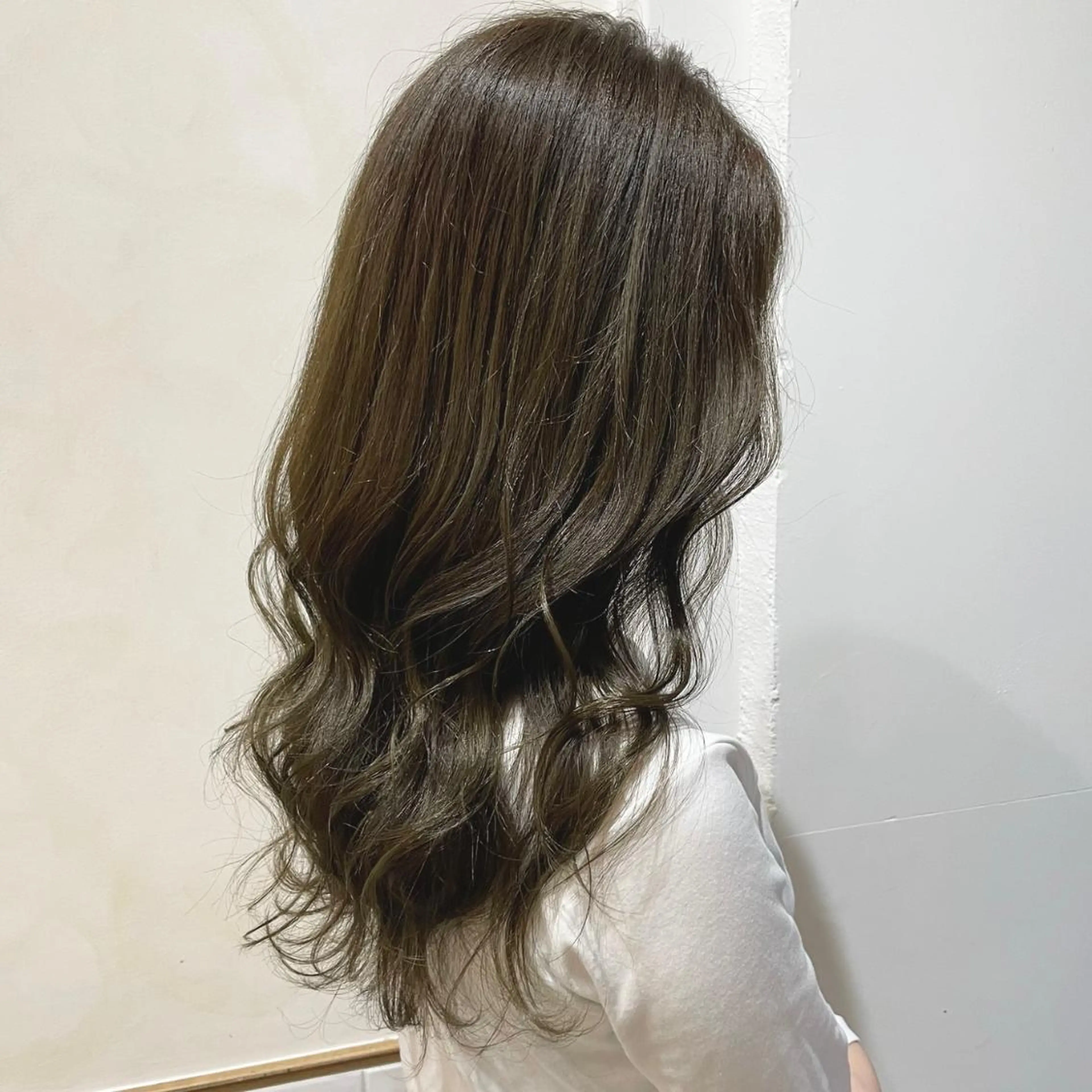 ロング ヘアカラー ROMEO京橋 MINAMIのヘアスタイル