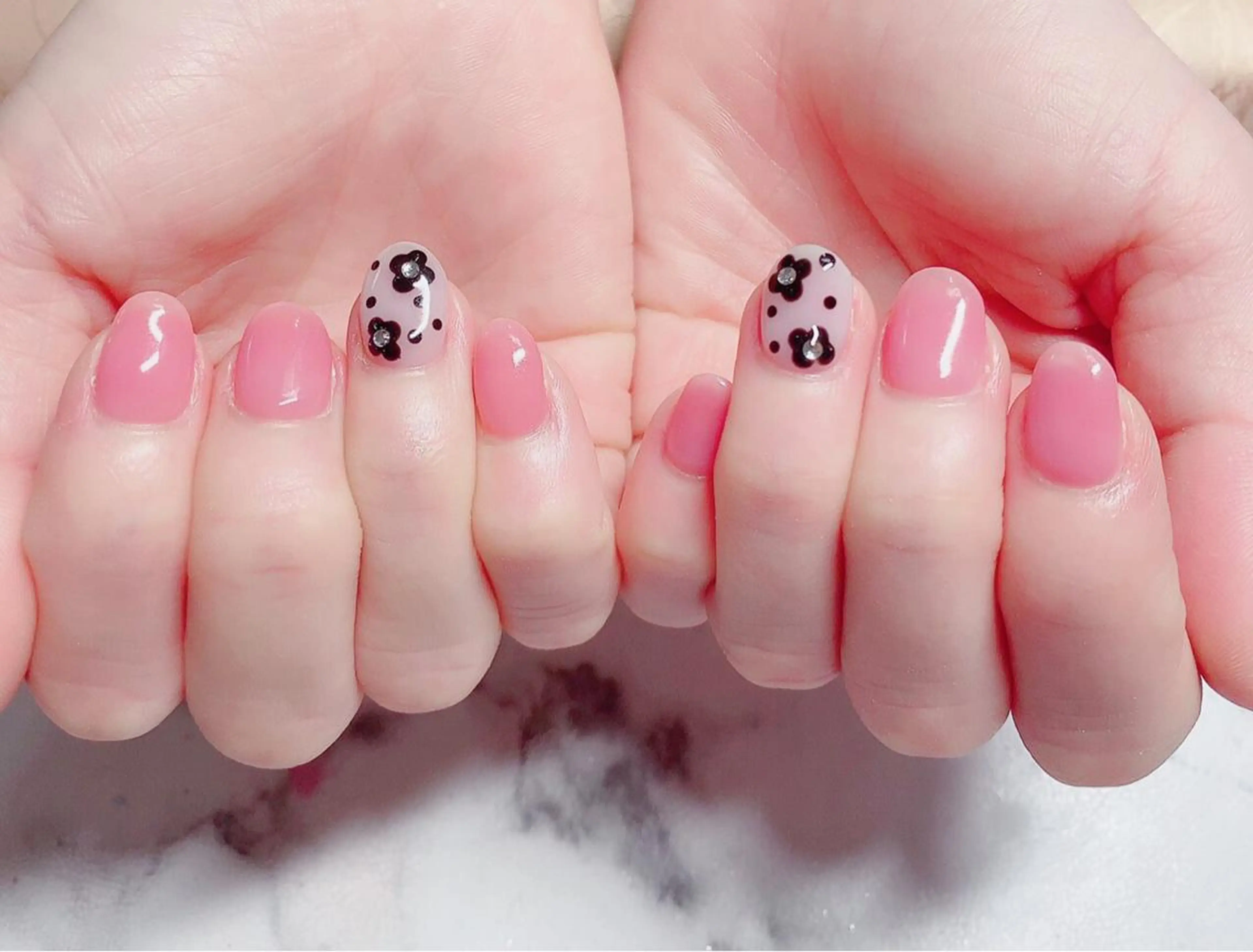 ネイル ハンドネイル マジックミラー所属・マジック ミラーのネイルデザイン