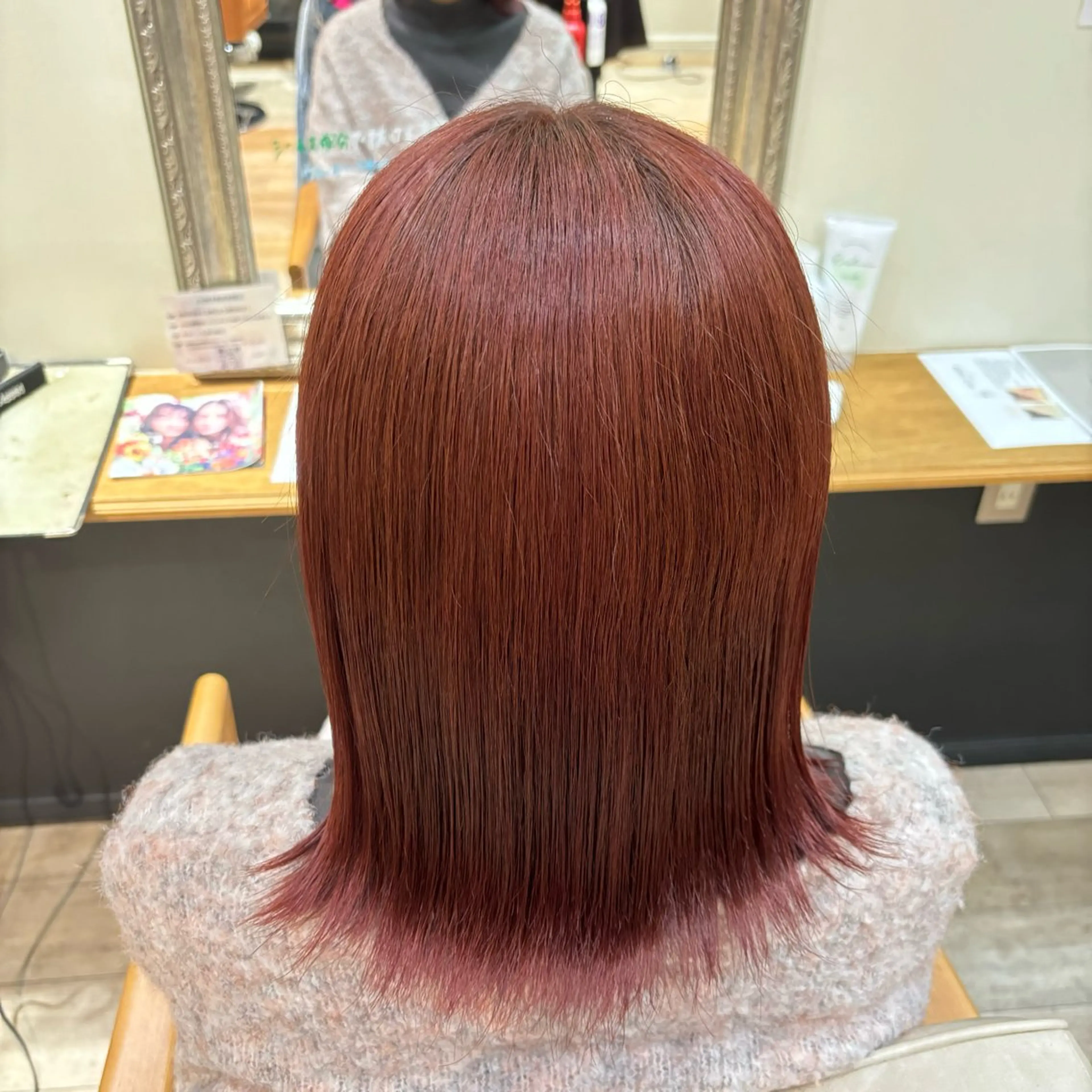 カラー ヘアカラー トリートメント しおり🍬 KOKORO🤍のヘアスタイル