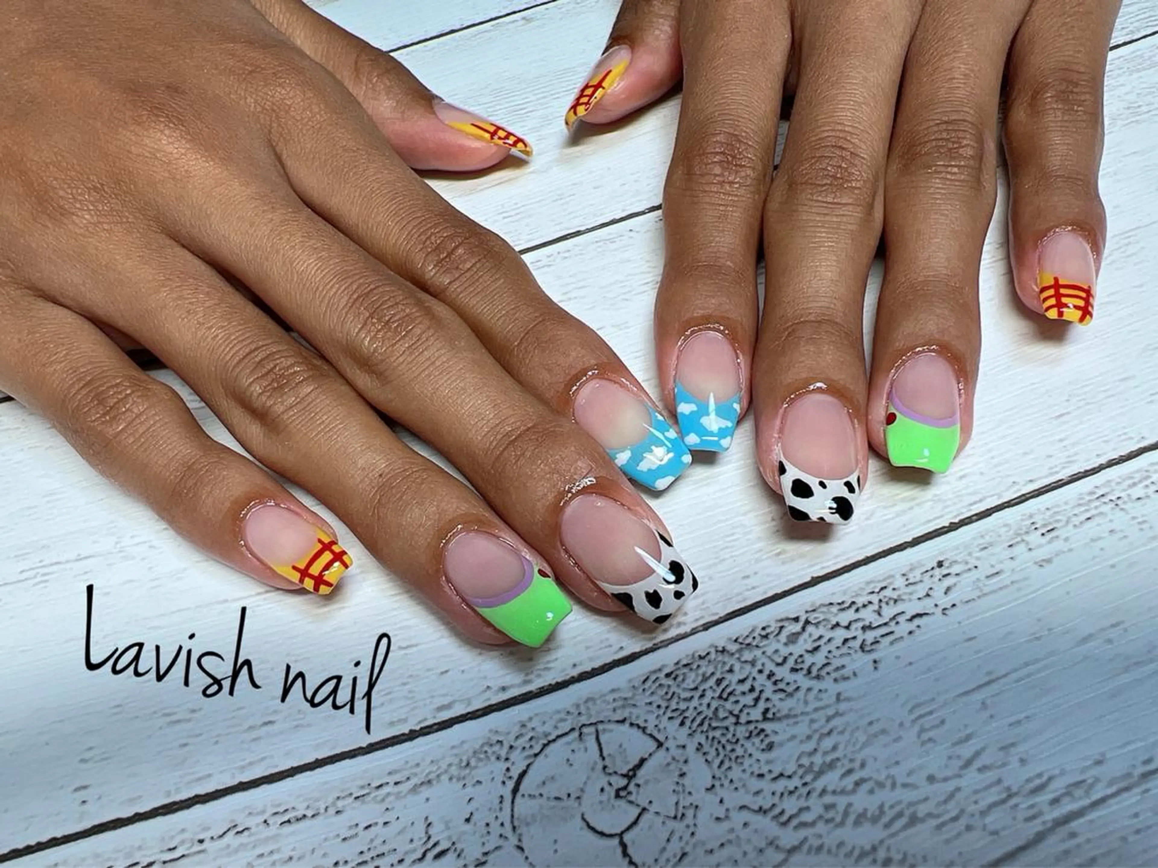 ネイル ハンドネイル Lavish nailのネイルデザイン