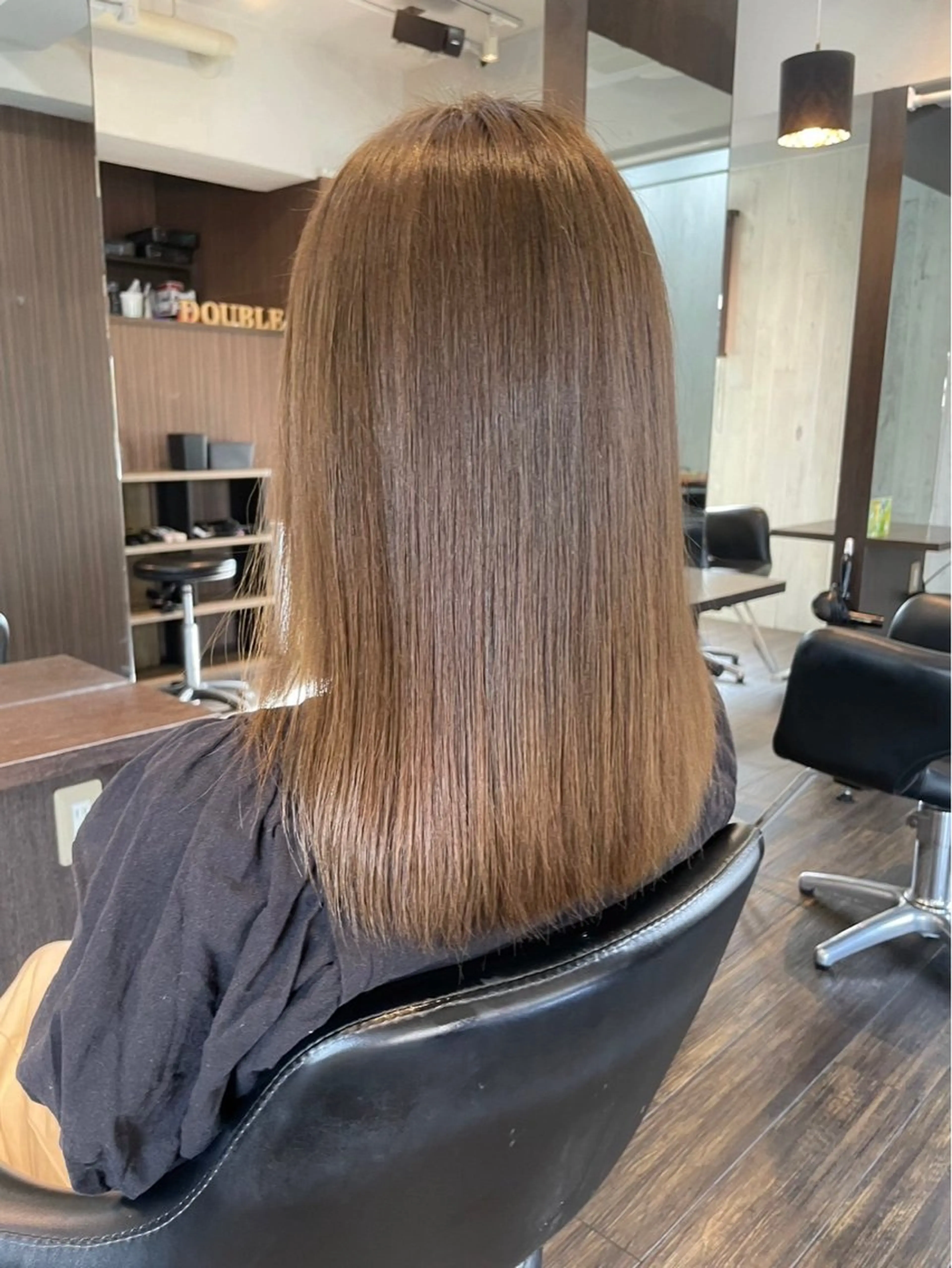 カラー 透明感カラー 臼井 美羽のヘアスタイル