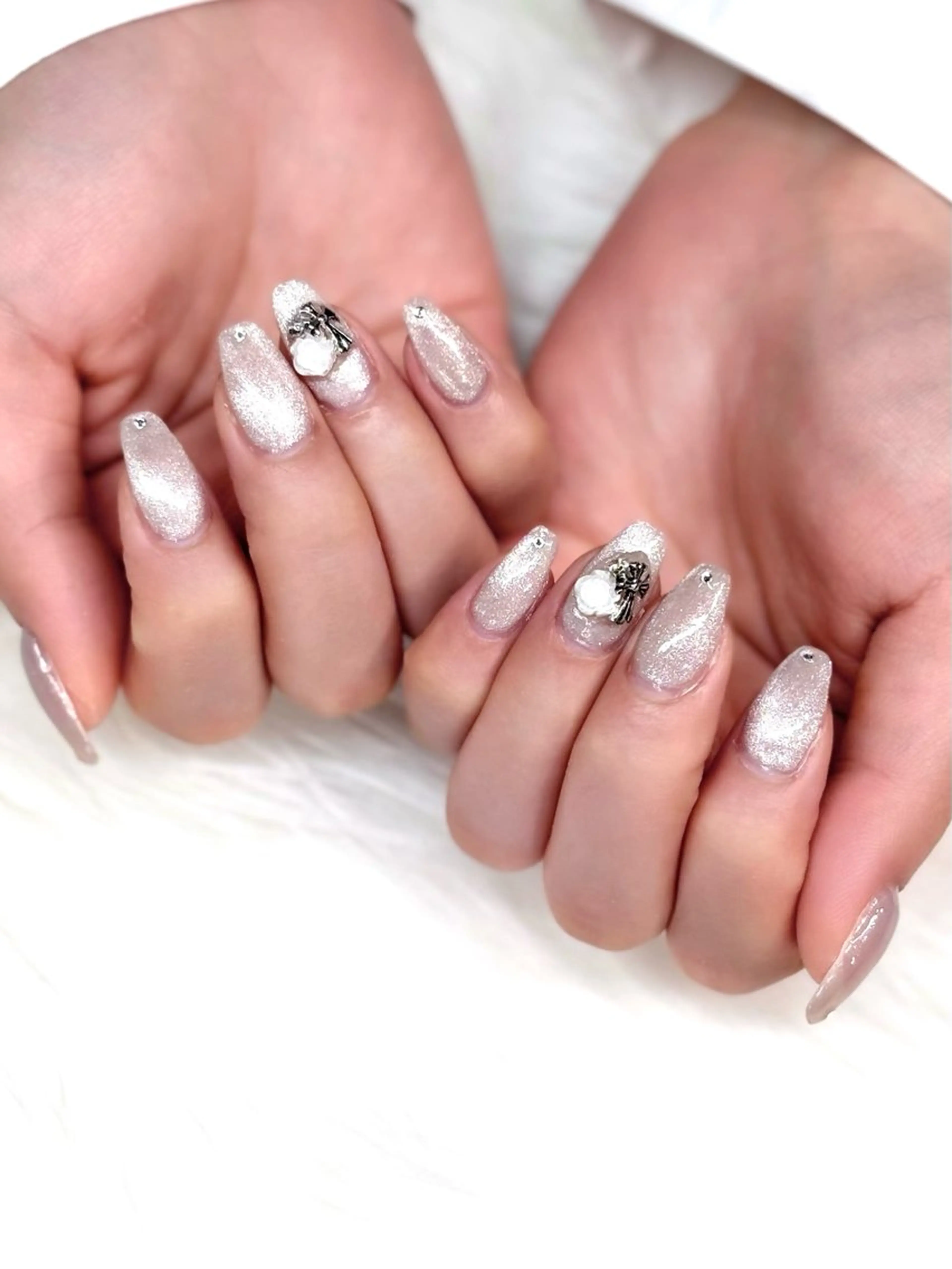 ネイル マグネットネイル ハンドネイル 🩰fein. hana🫧のネイルデザイン