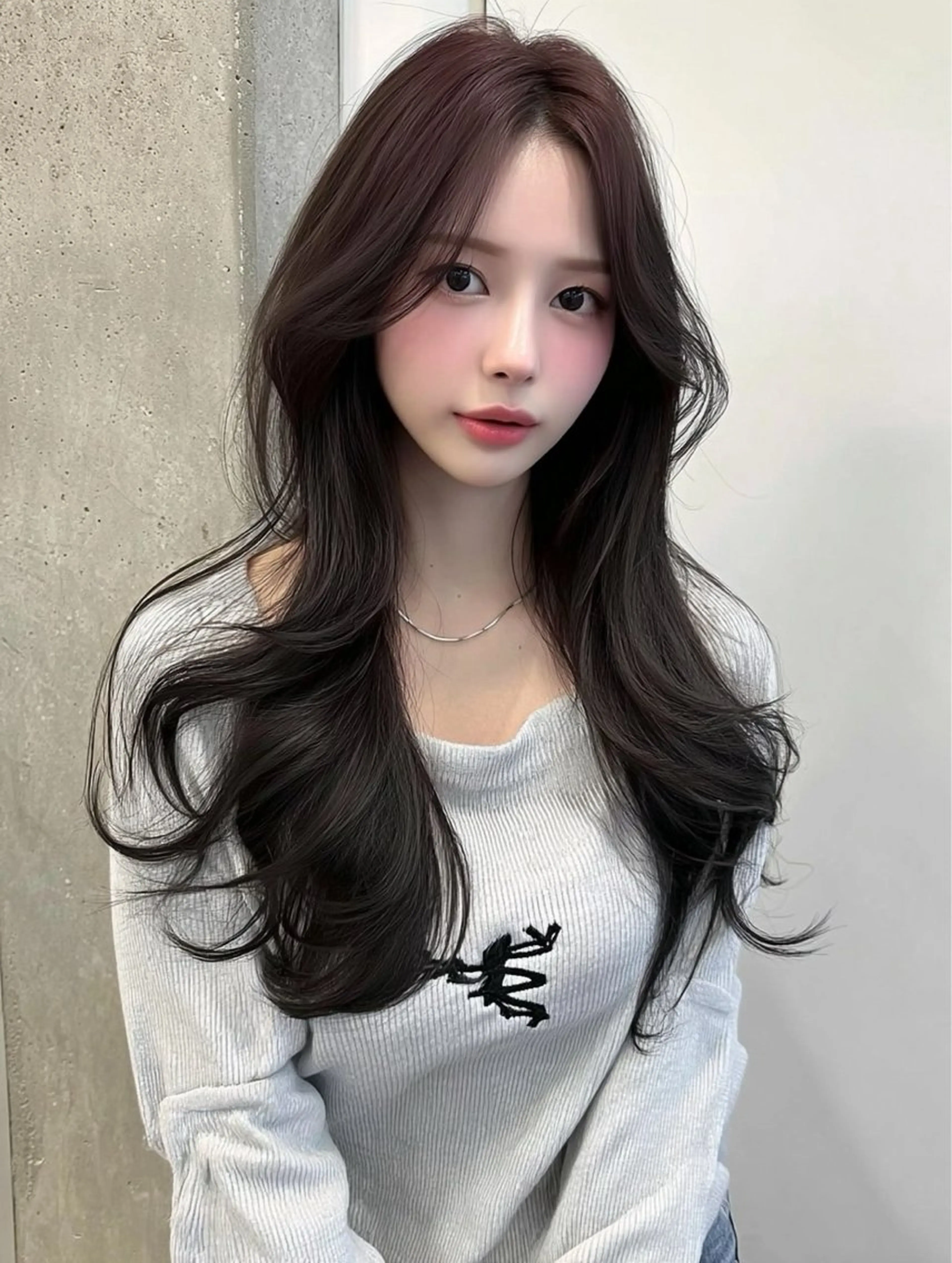 ロング ボブ 顔まわりレイヤー 韓国風ヘア レイヤーカット ウルフカット 岡田 望愛🫧のヘアスタイル