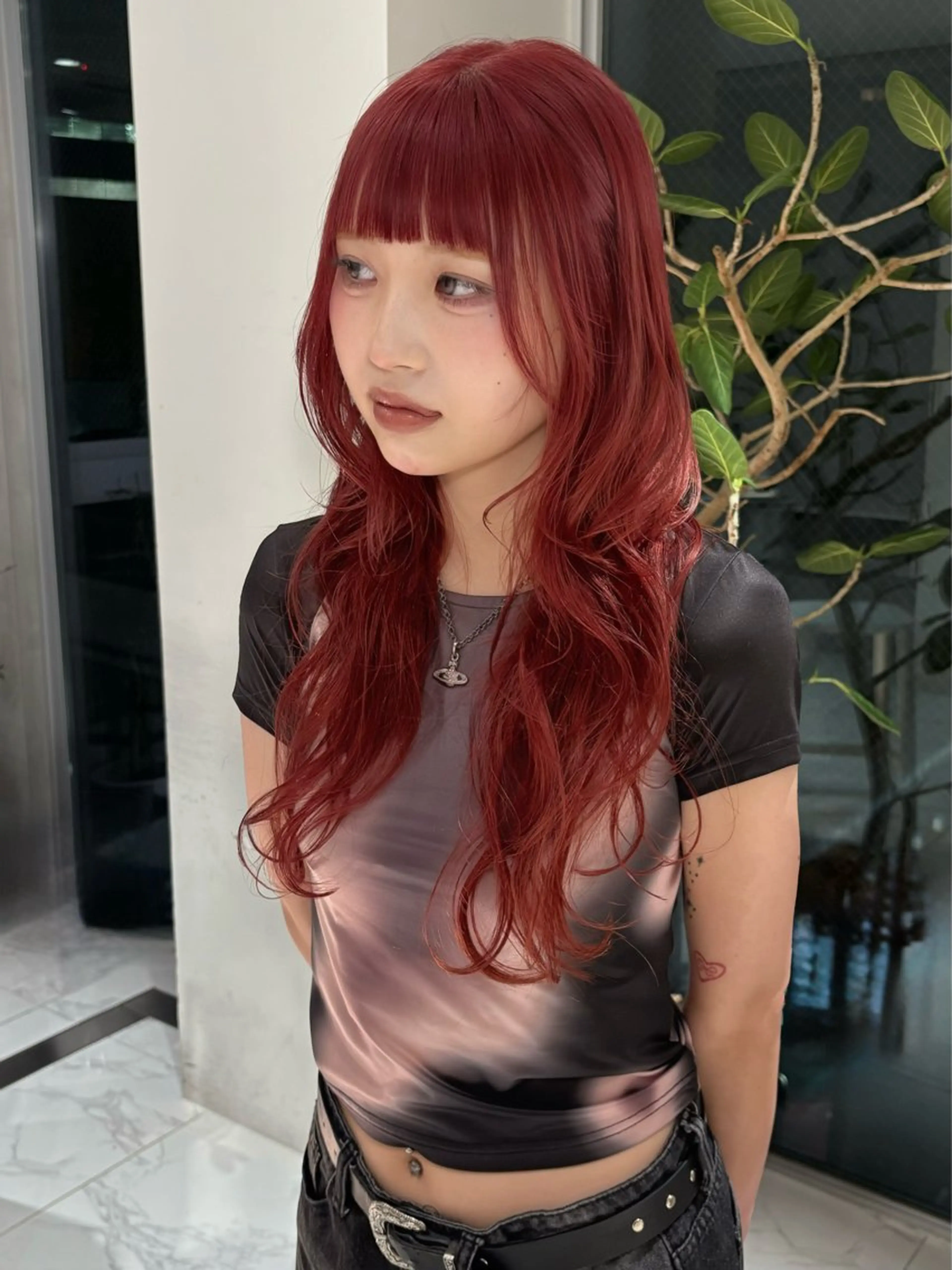 ロング レイヤーカット ロング カット ヘアカラー ハイトーンカラー 🐈🤎Rikoのヘアスタイル