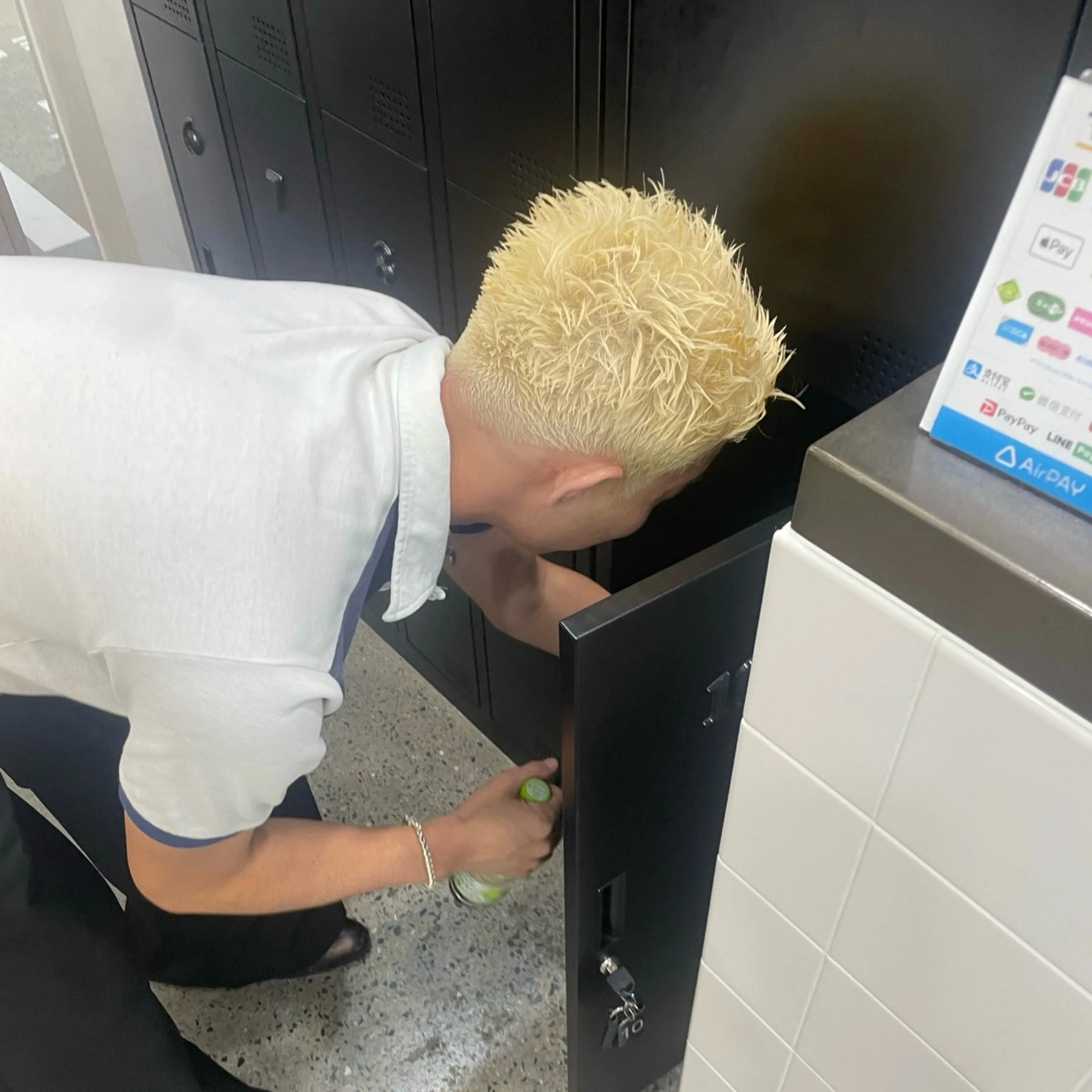 ショート カラー AIRI /XENA渋谷本店のヘアスタイル