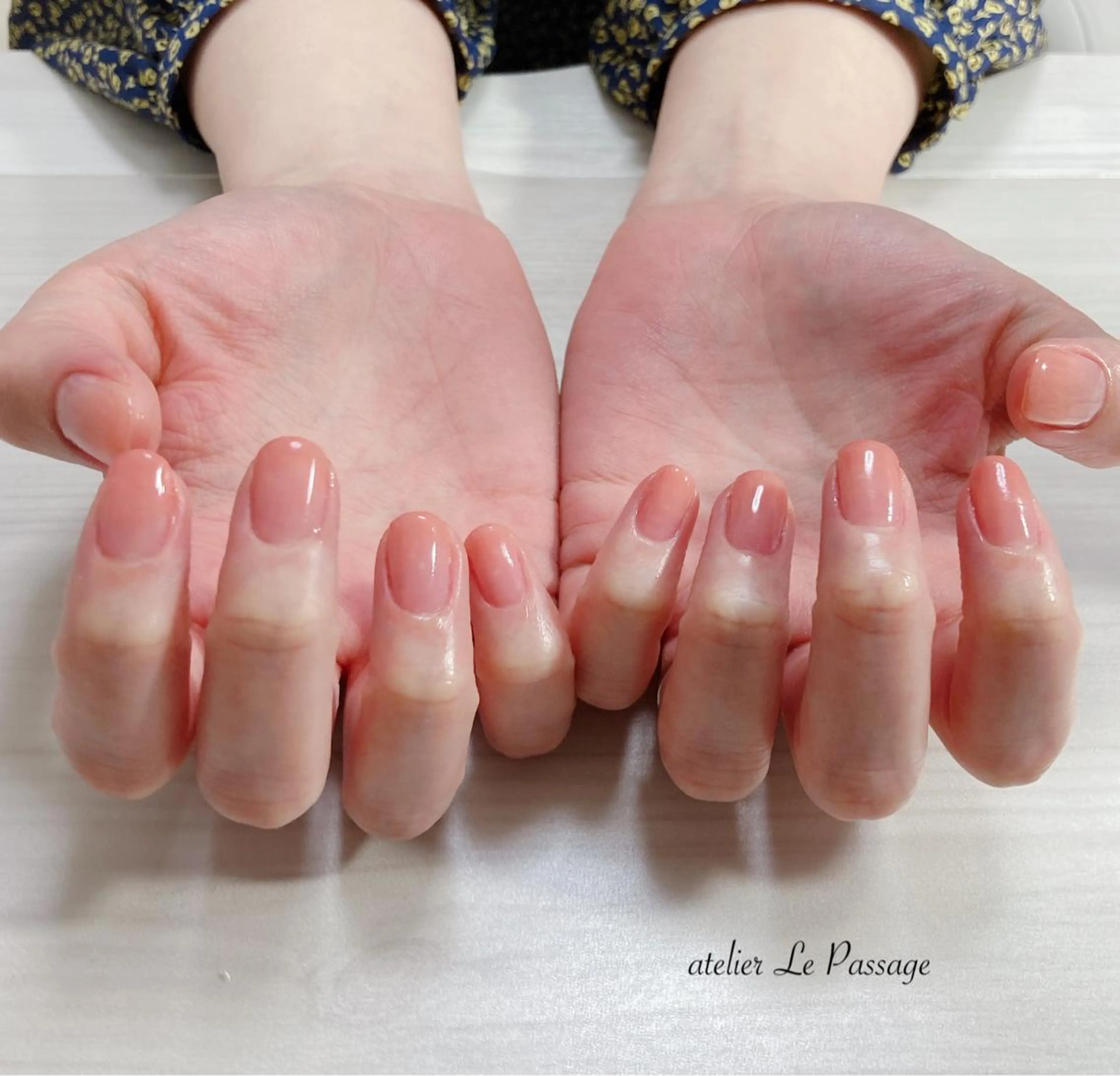 ネイル 長さ出し ジェルネイル グラデーション オフィスネイル ワンカラーネイル Atelier Le Passage所属・h nakatsukaのネイルデザイン