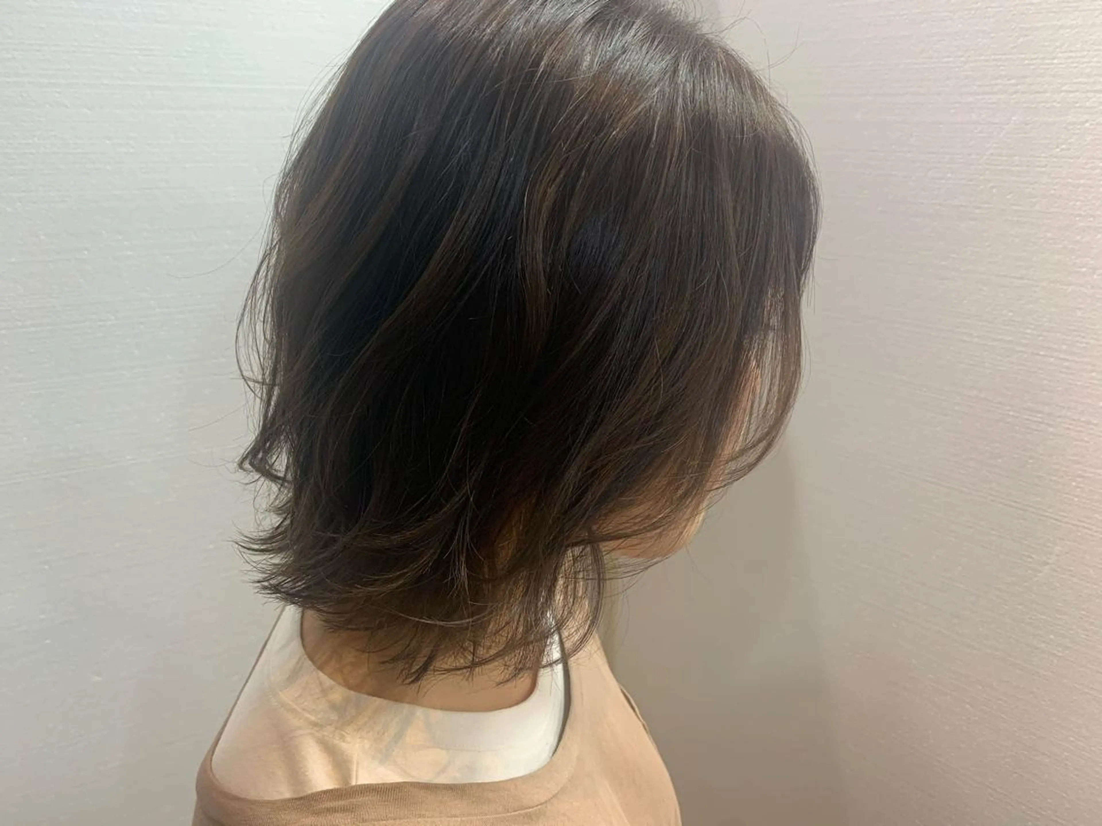 ミディアム カラー アッシュ ラベンダーカラー ラベンダーアッシュ 【Uneユヌ】菊地 春那のヘアスタイル