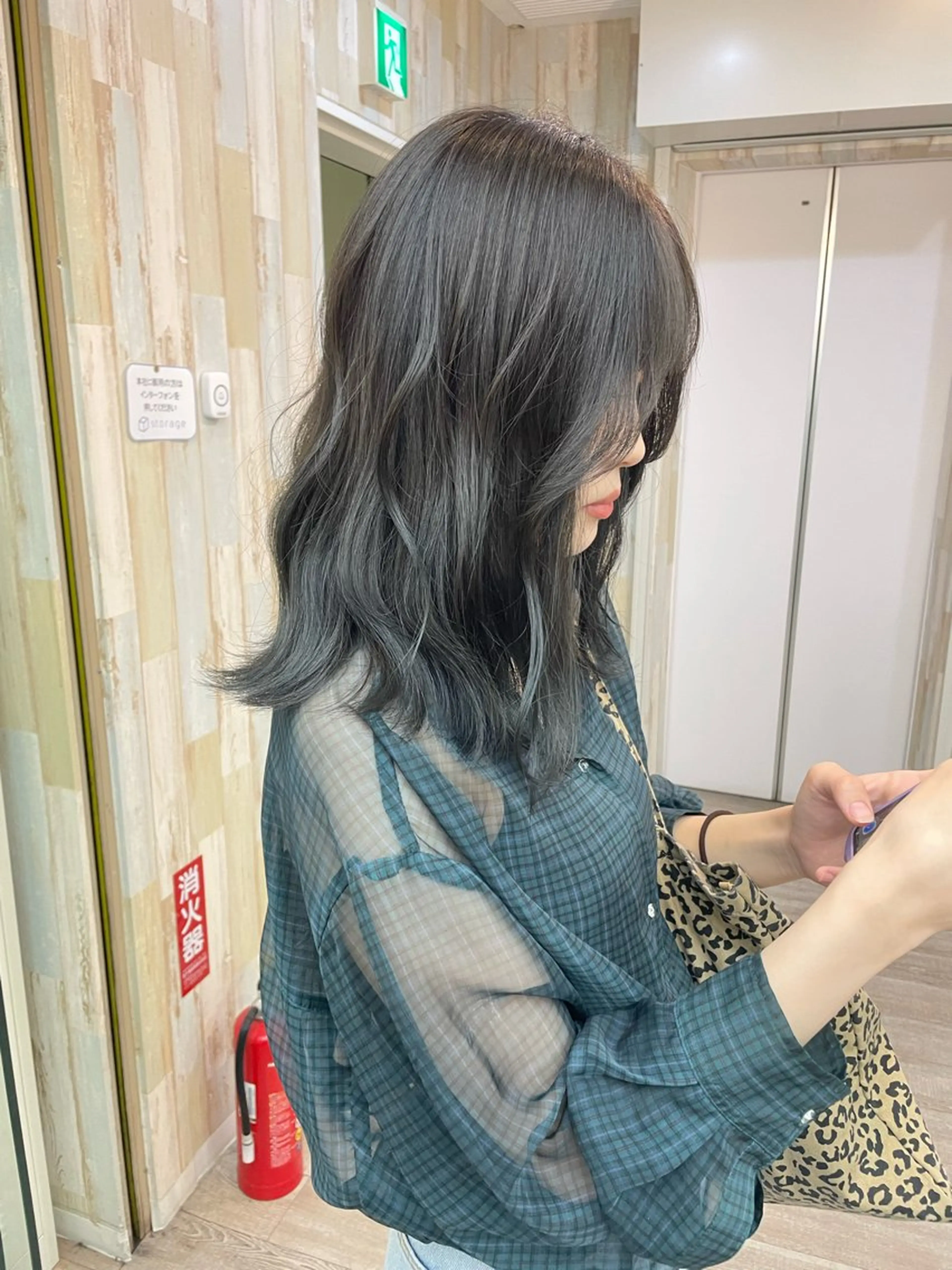 ミディアム カラー ベージュカラー ブルーカラー ブルージュ 透明感カラー カット ヘアカラー トリートメント HIKARU副店長/ ✨️髪質改善のヘアスタイル