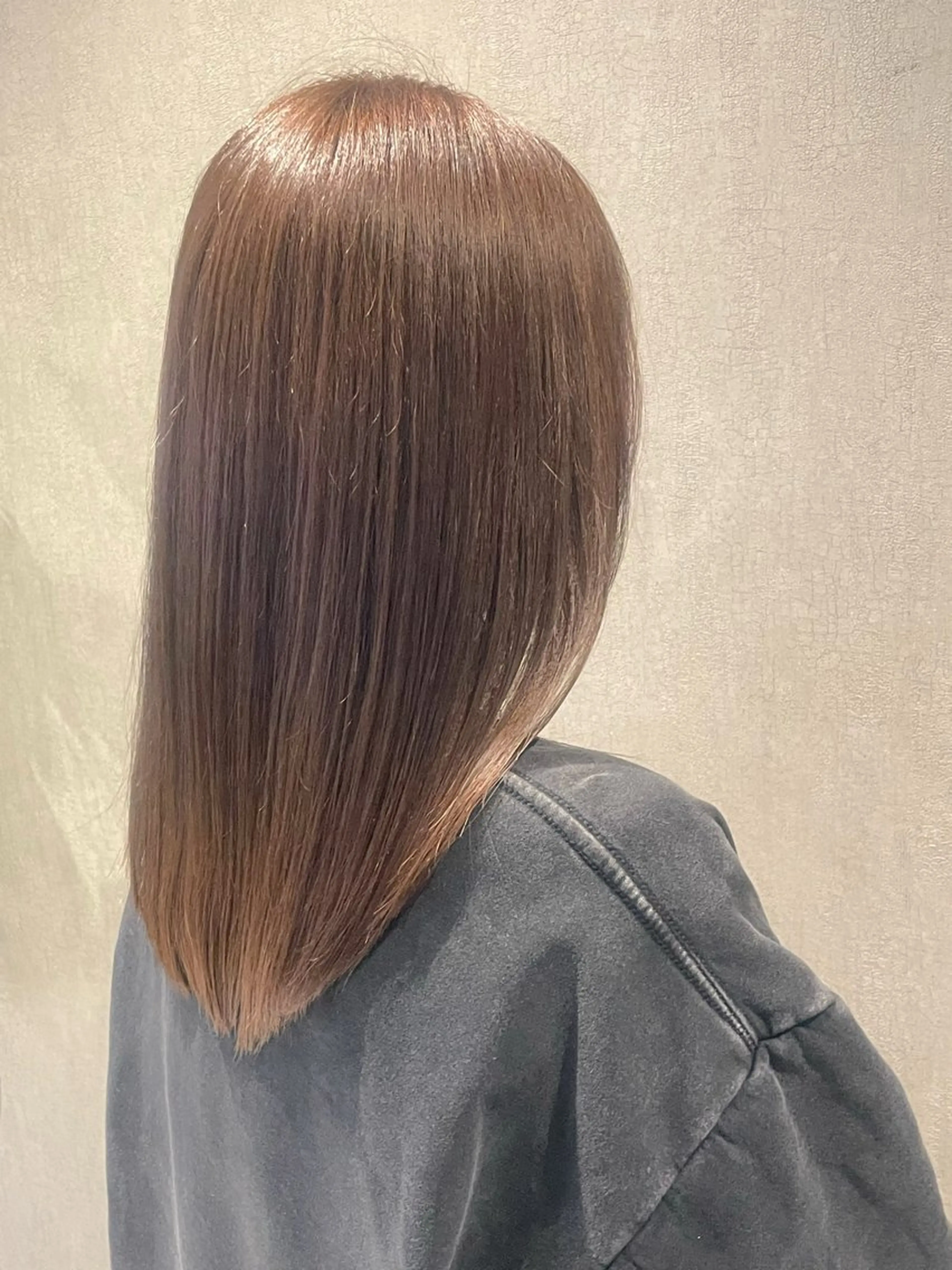 ミディアム カラー ブリーチ ブラウンカラー ナチュラルブラウン ブリーチなしカラー 髪質改善 Li'a【リア】 ANNAのヘアスタイル