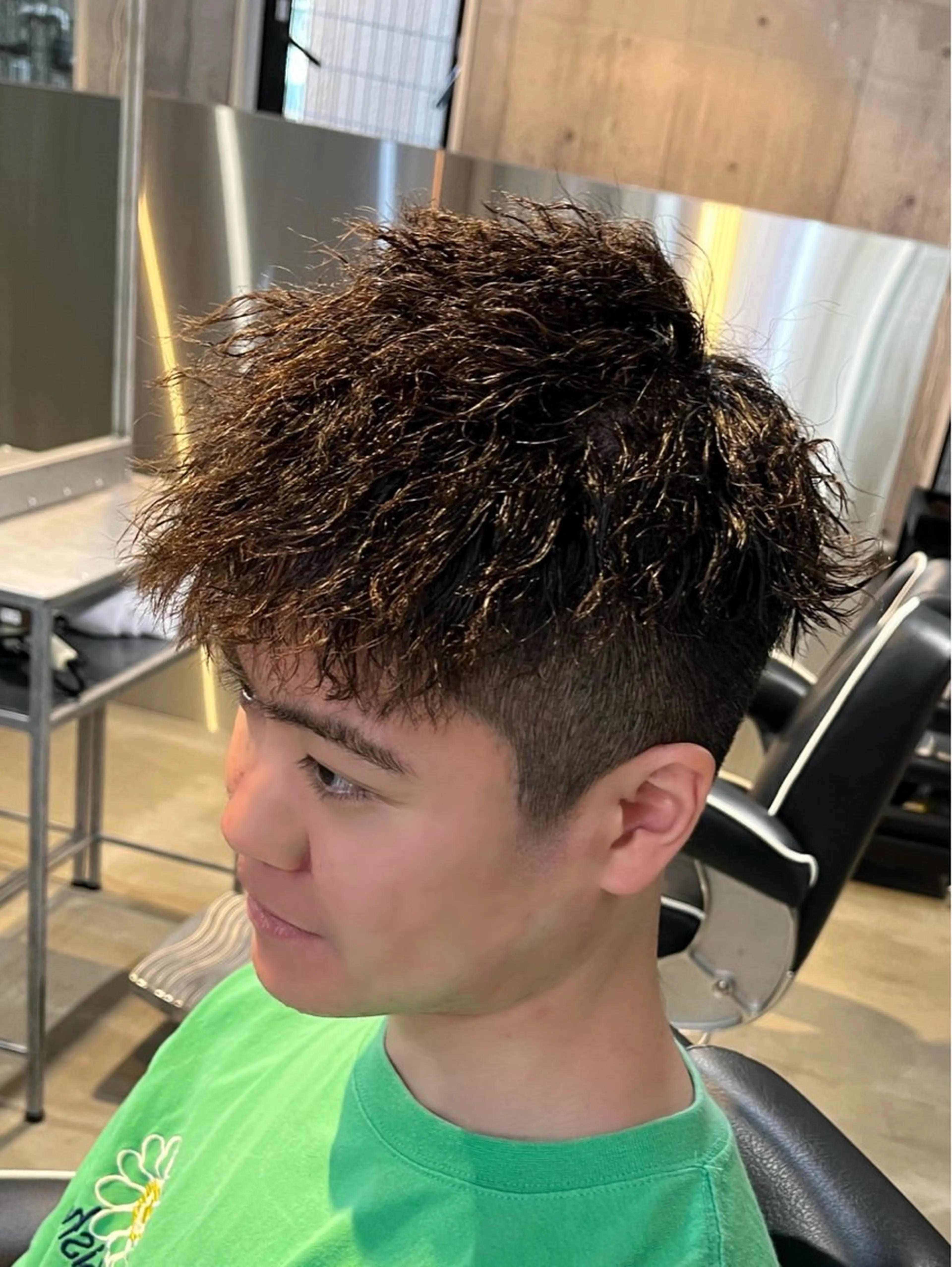 ショート パーマ ツイストパーマ 【アイブロウもできる 美容師】和田爽良のヘアスタイル