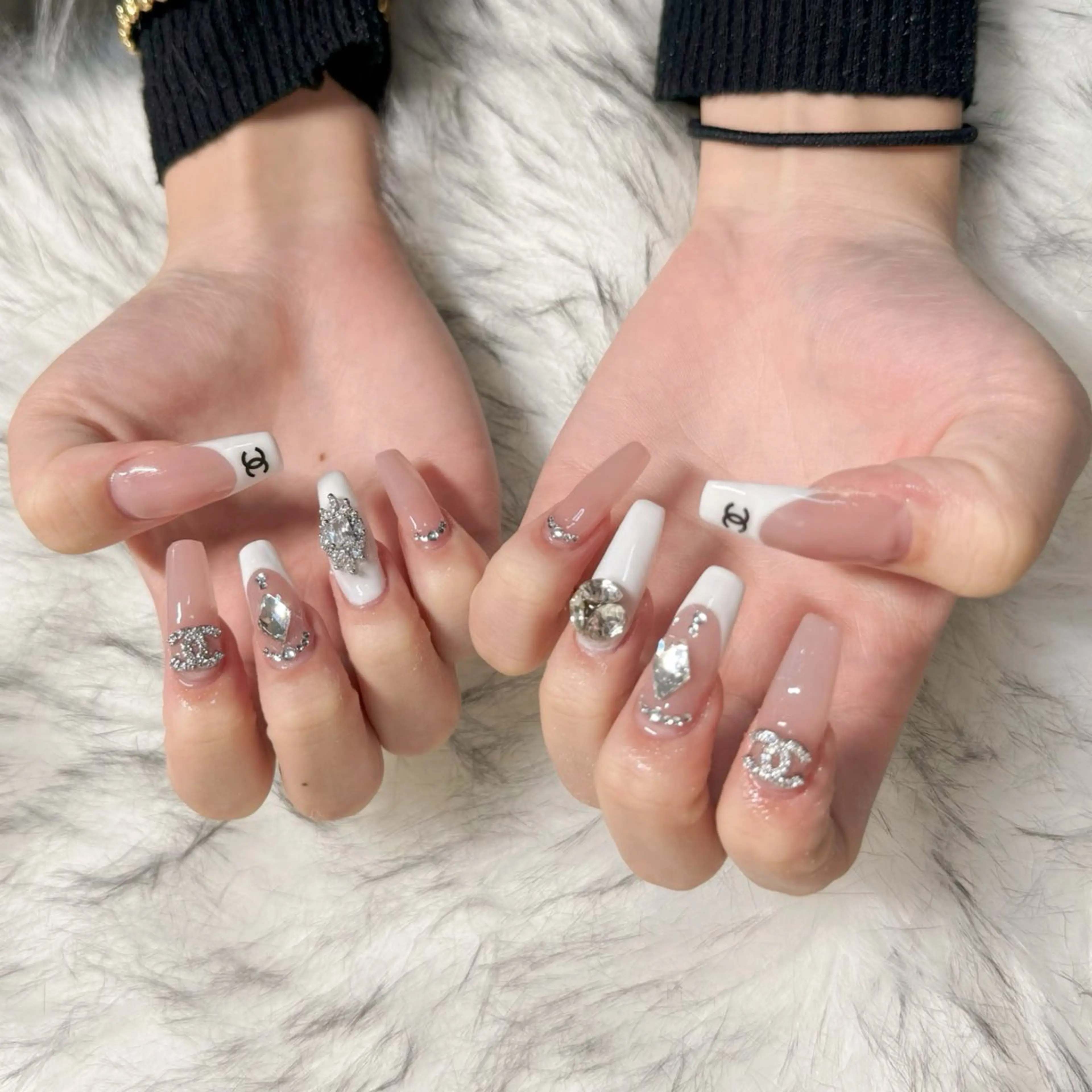 ロング ハンドネイル mao .のネイルデザイン