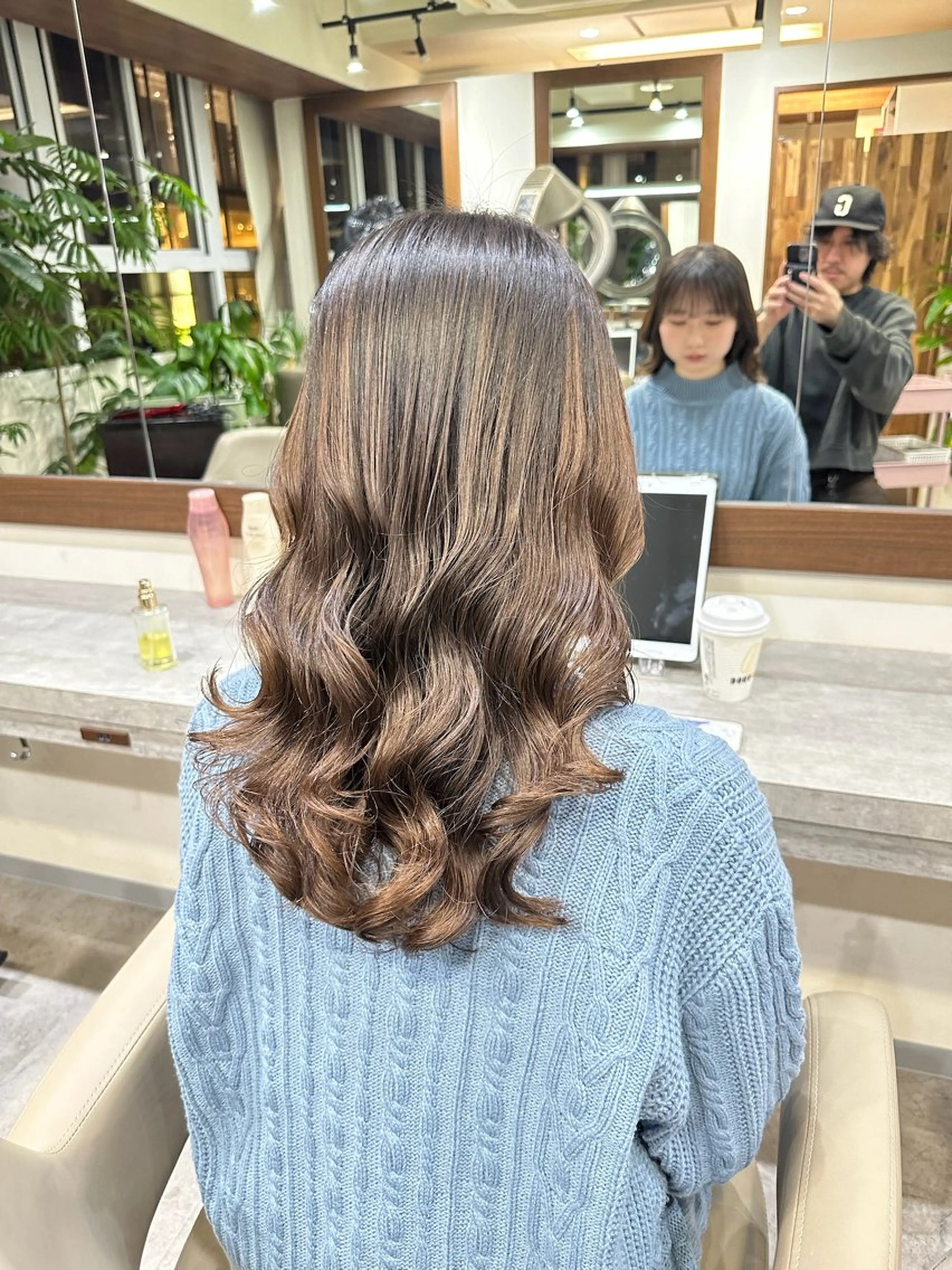 ロング パーマ コテ巻き/パーマ/艶 透明感/荻原凜太郎のヘアスタイル