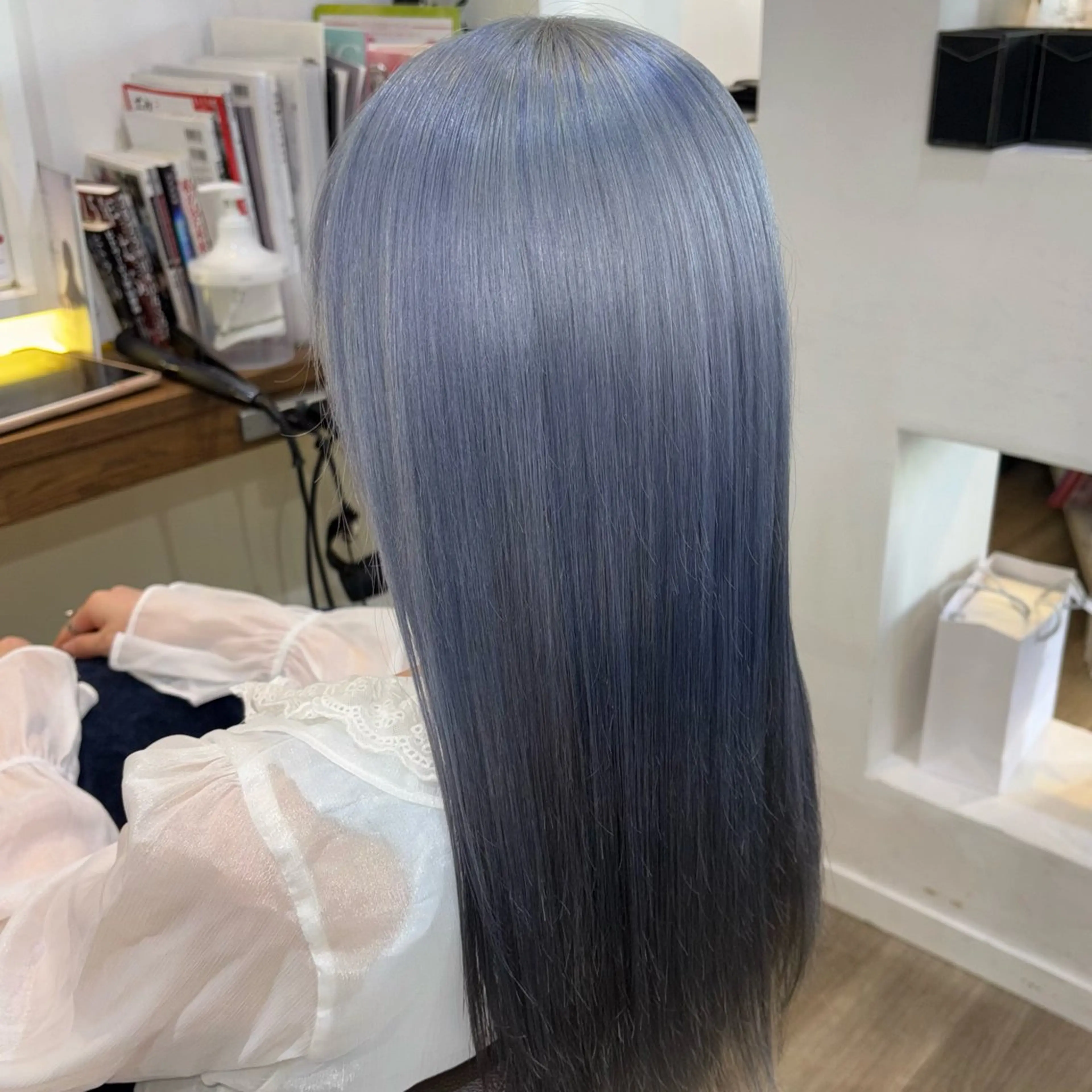 ロング ヘアカラー 🎀ハイトーン/ 艶カラー/夕月🎀のヘアスタイル