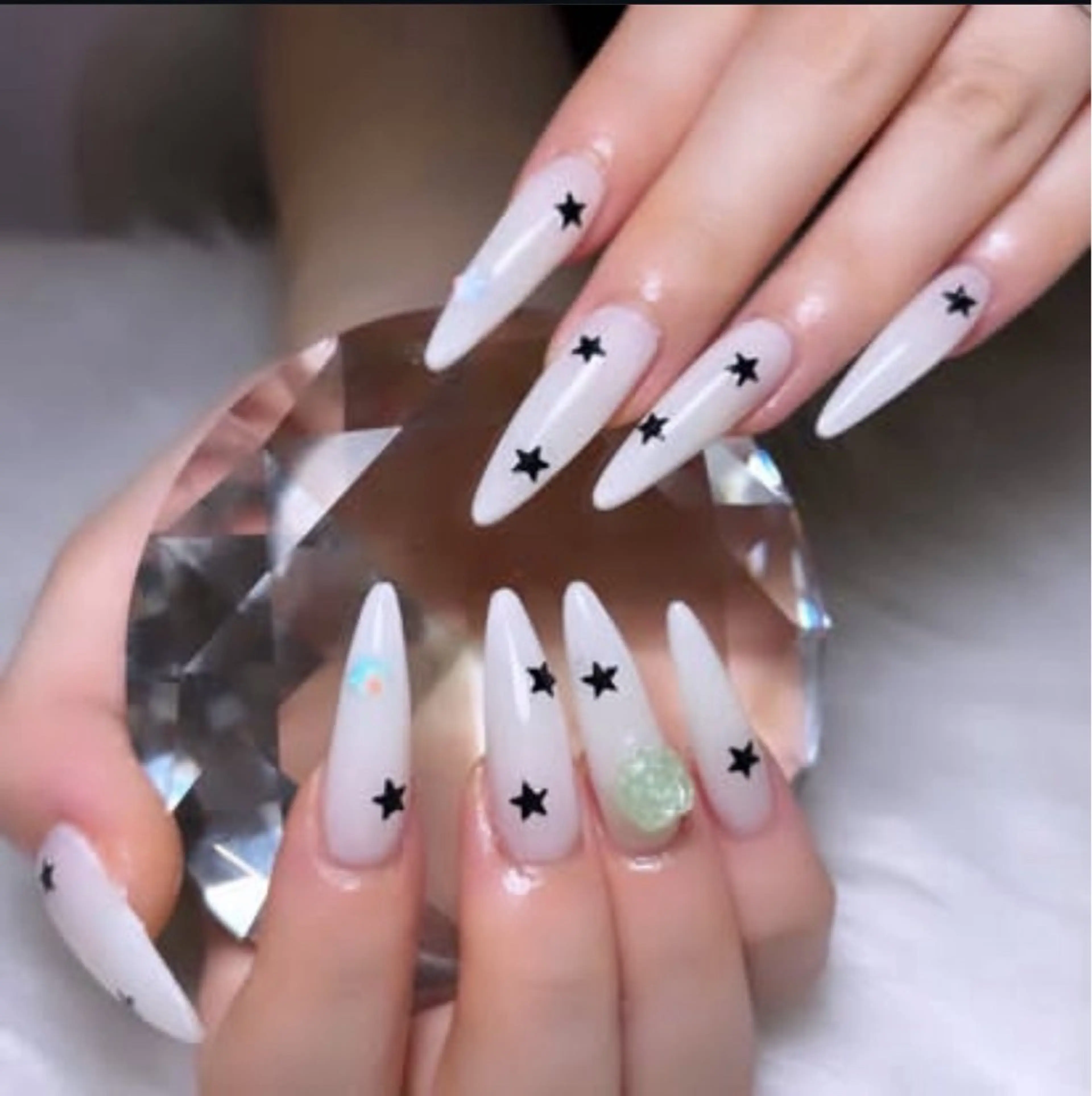 ネイル RE:Bonn所属・salon re:bonnのネイルデザイン