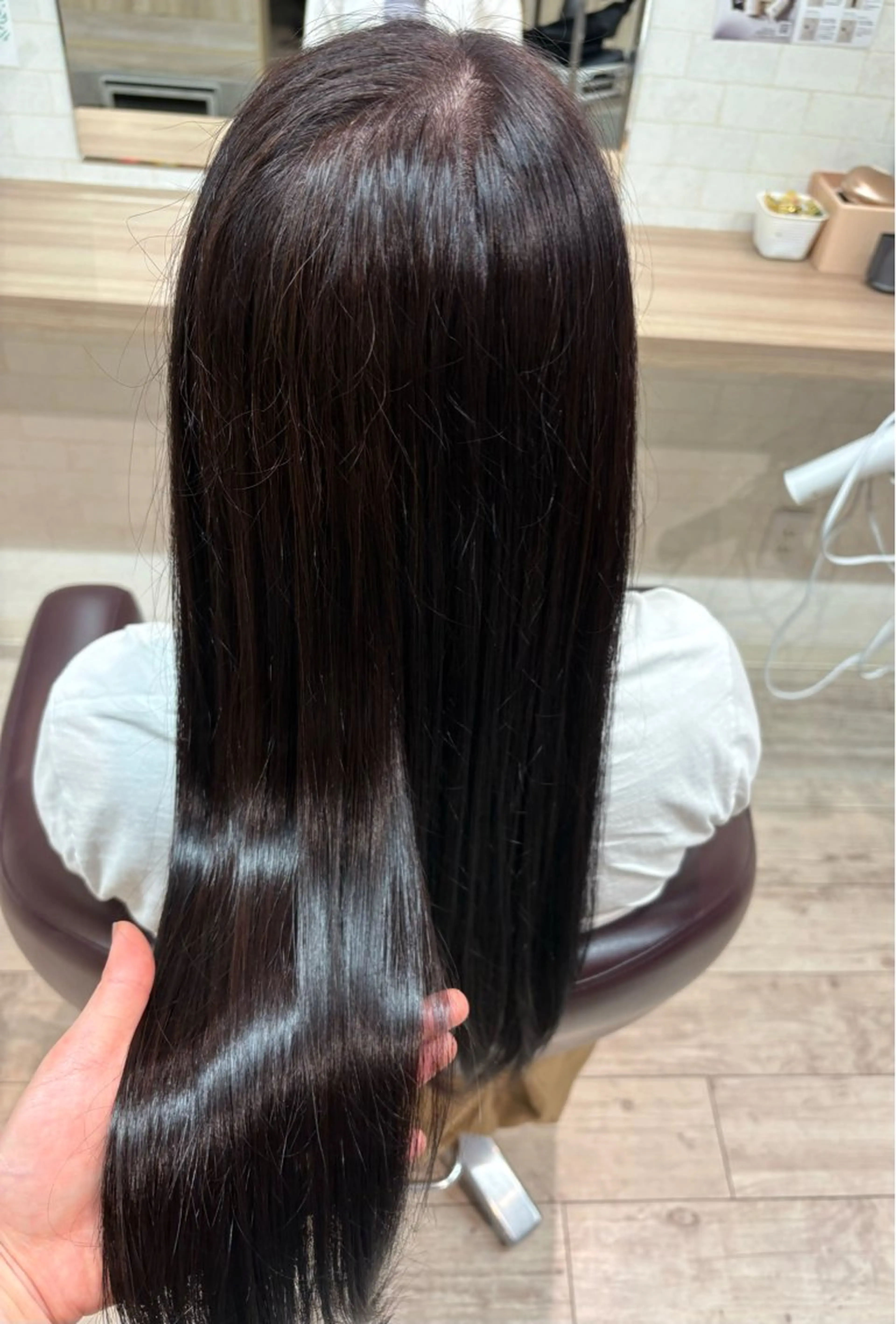 ロング ピンクブラウン Yuri ~コワファースト長崎のヘアスタイル