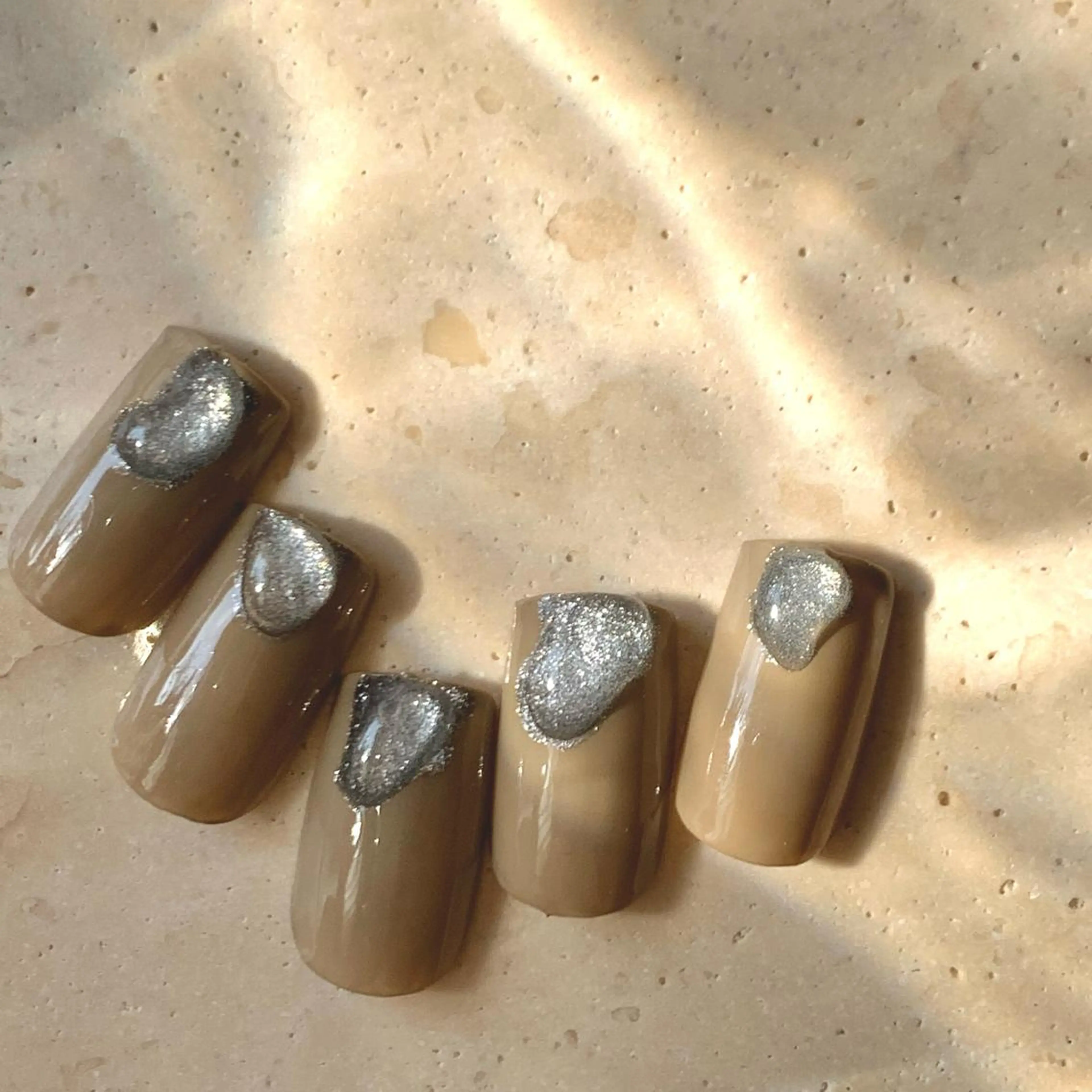 ネイル ラメ(グリッター) マグネットネイル T Kのネイルデザイン