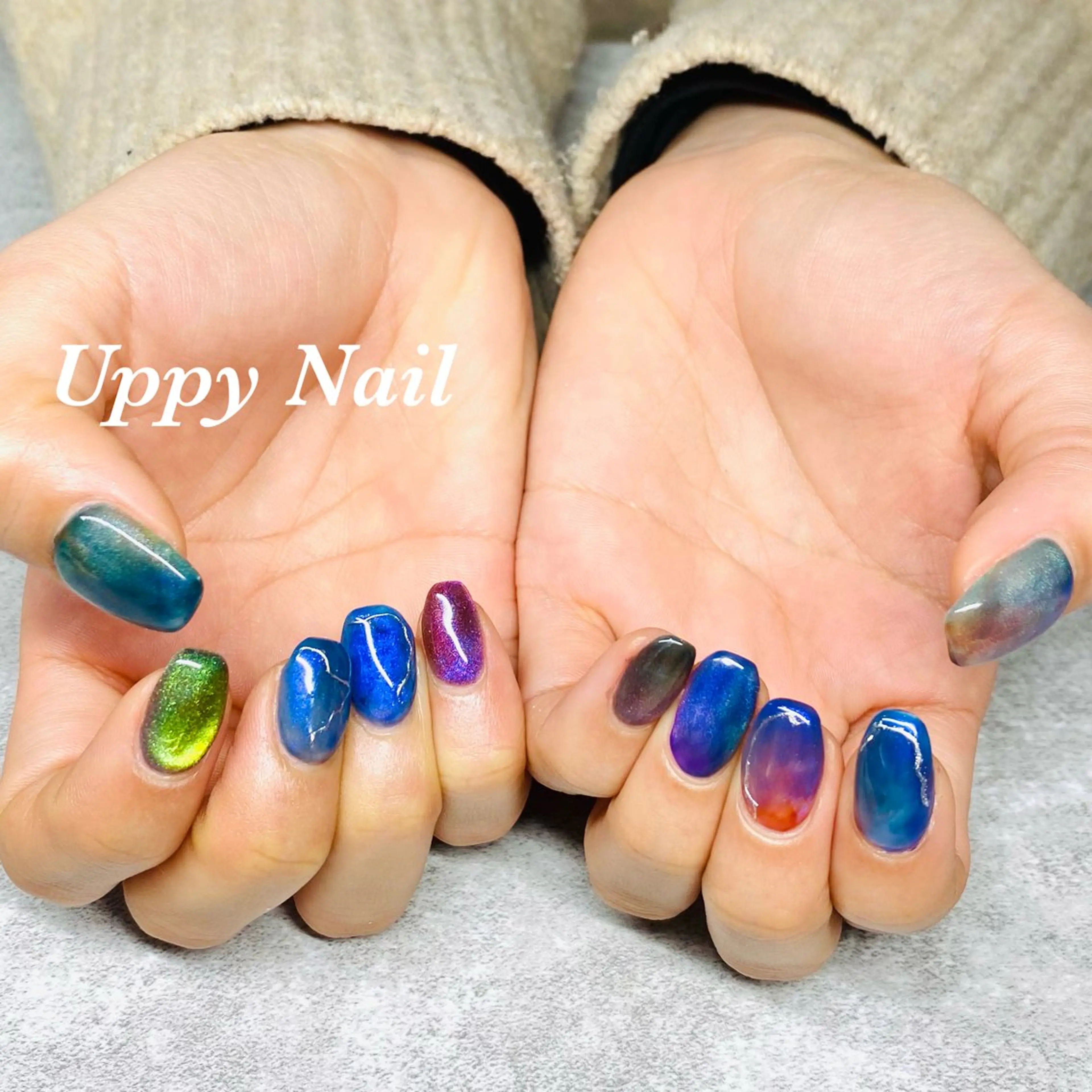 ネイル ブルー グリーン マグネットネイル ニュアンスネイル ハンドネイル Uppy Nail ukyoのネイルデザイン