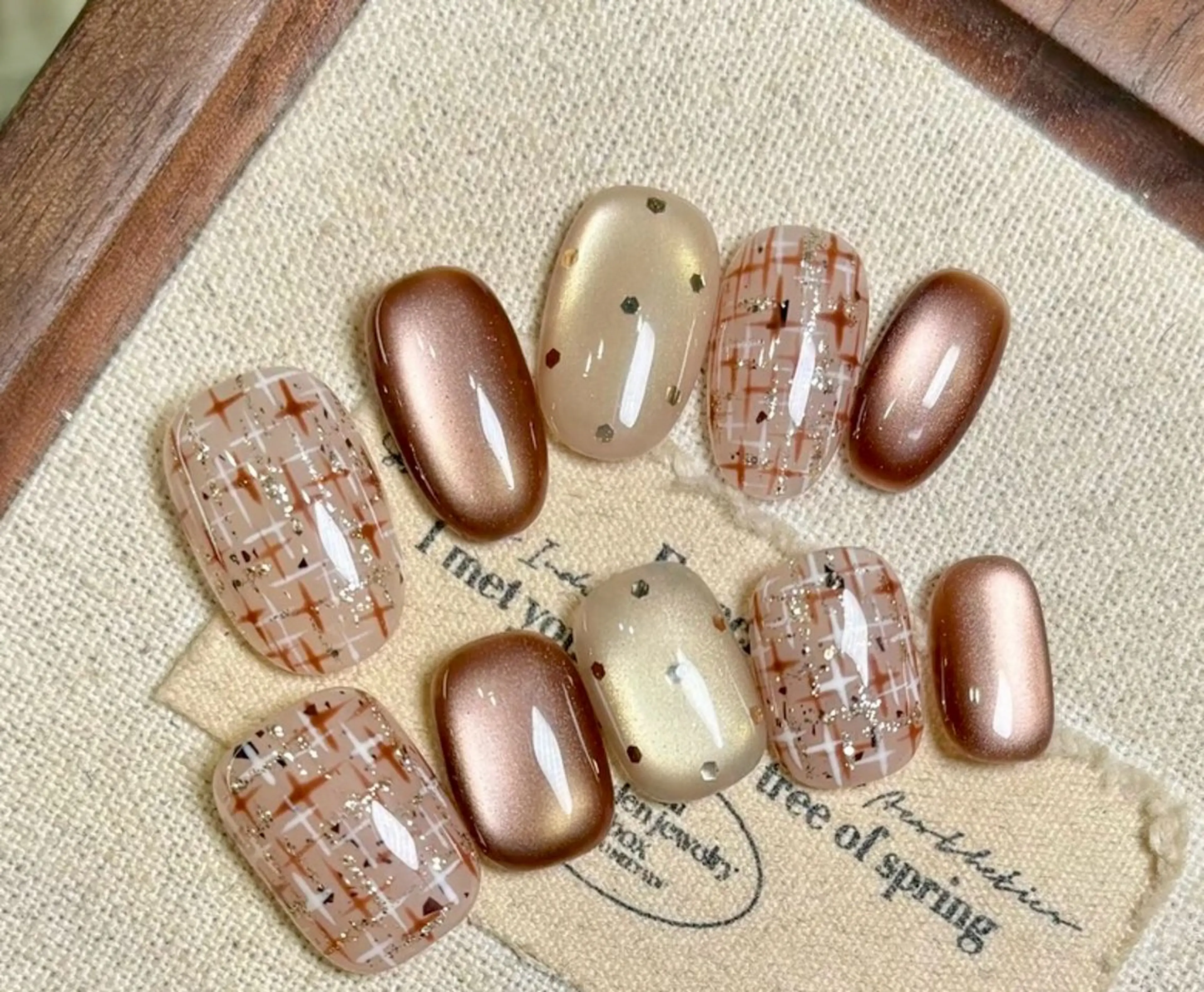 ネイル チークネイル 韓国ネイル マグネットネイル ミラーネイル ニュアンスネイル ハンドネイル H&B せつかのネイルデザイン