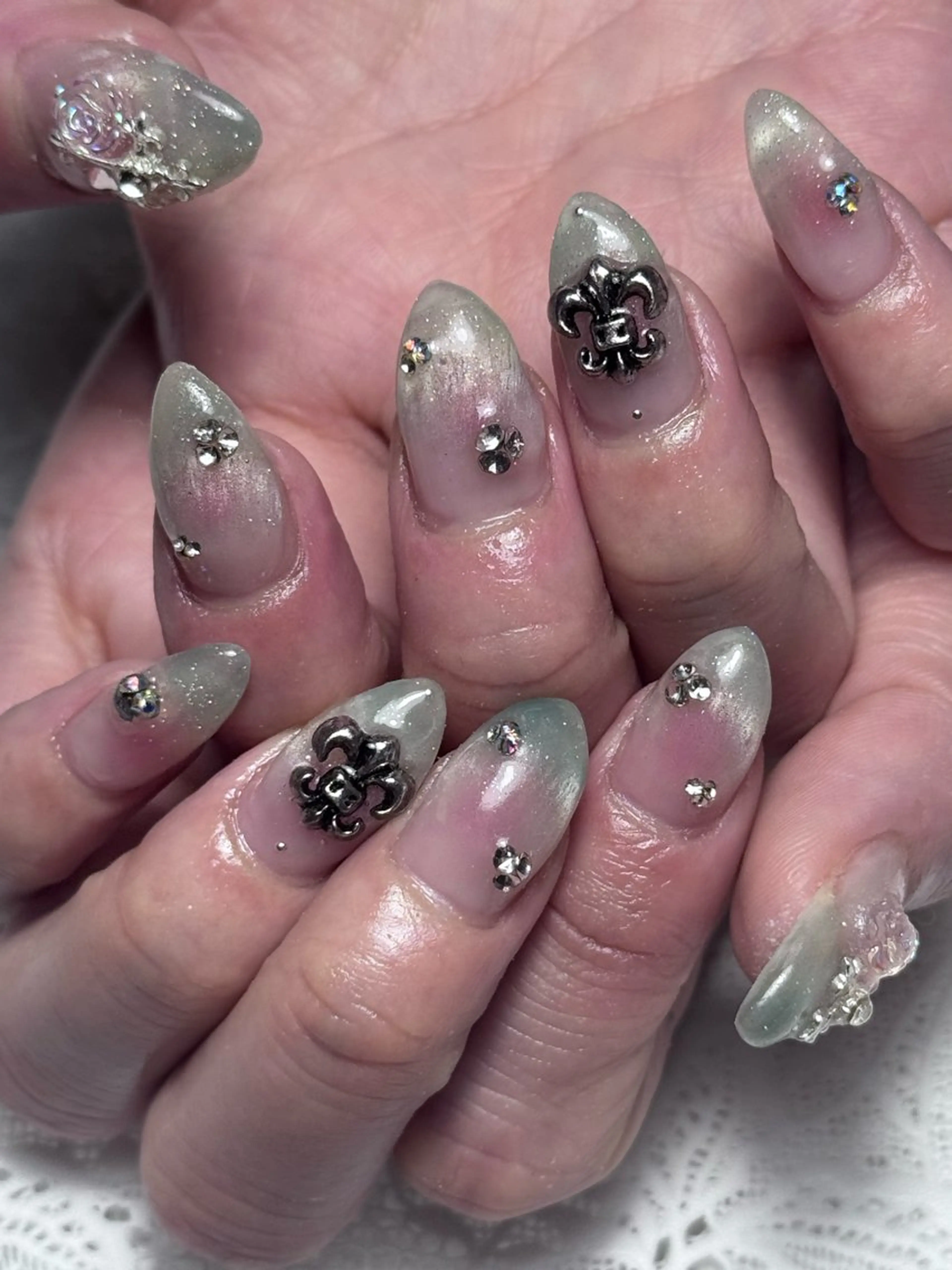 ネイル on nail 尾張旭三郷店のネイルデザイン