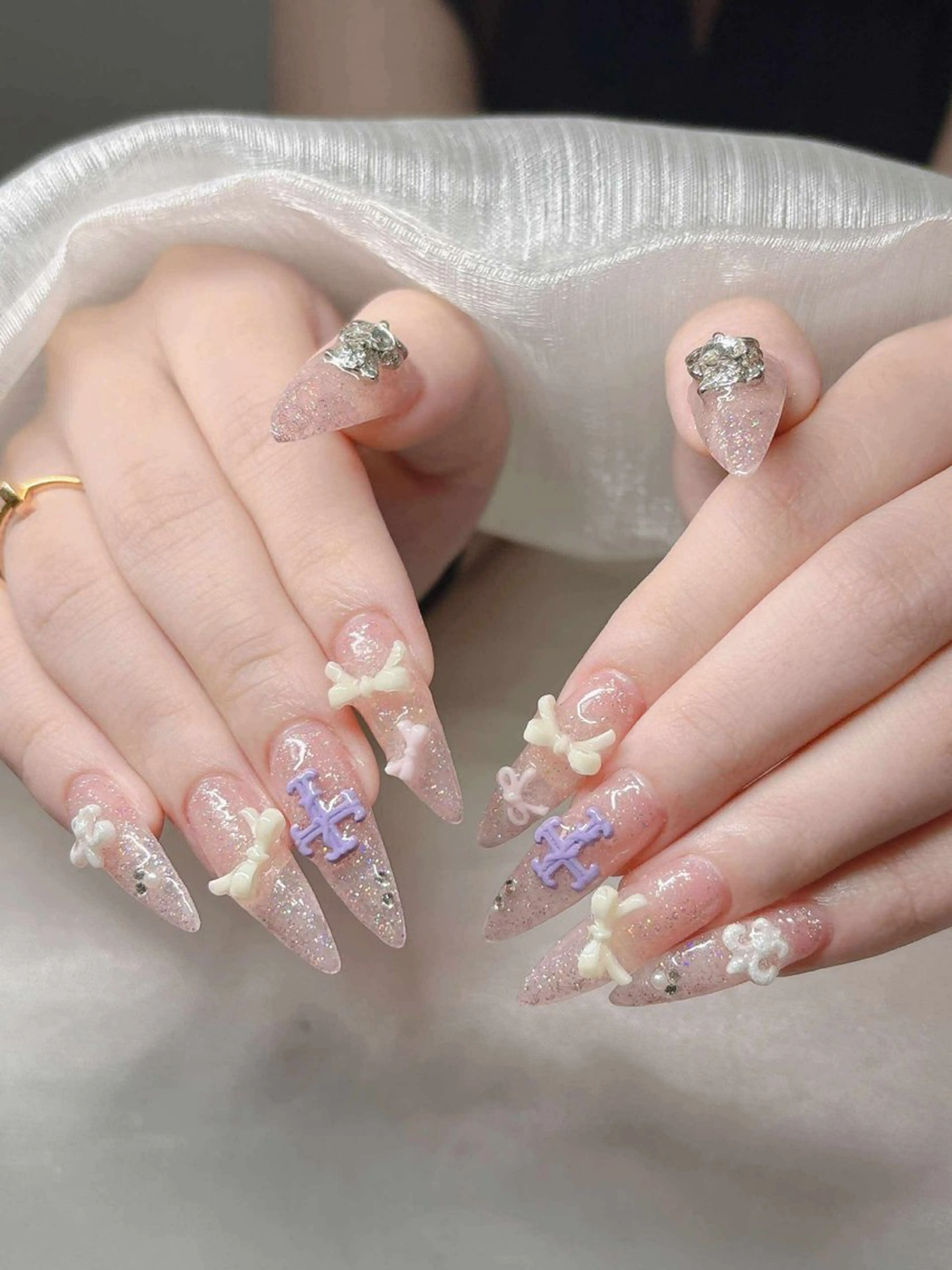 ネイル ハンドネイル Lee Nailsのネイルデザイン