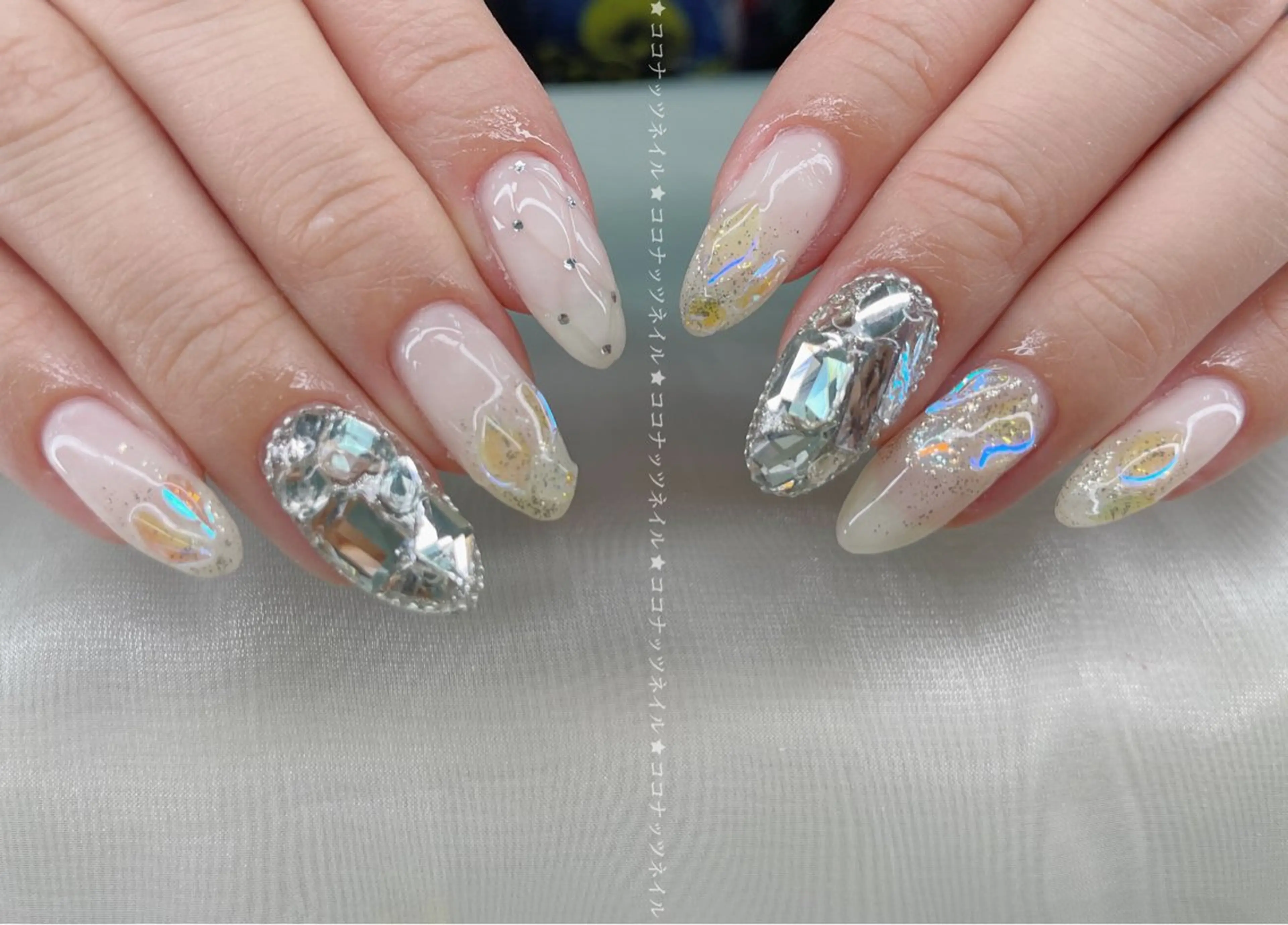 ネイル べっ甲ネイル フレンチネイル キラキラネイル マグネットネイル 大理石ネイル(マーブル) ハンドネイル 神田 ココナッツのネイルデザイン