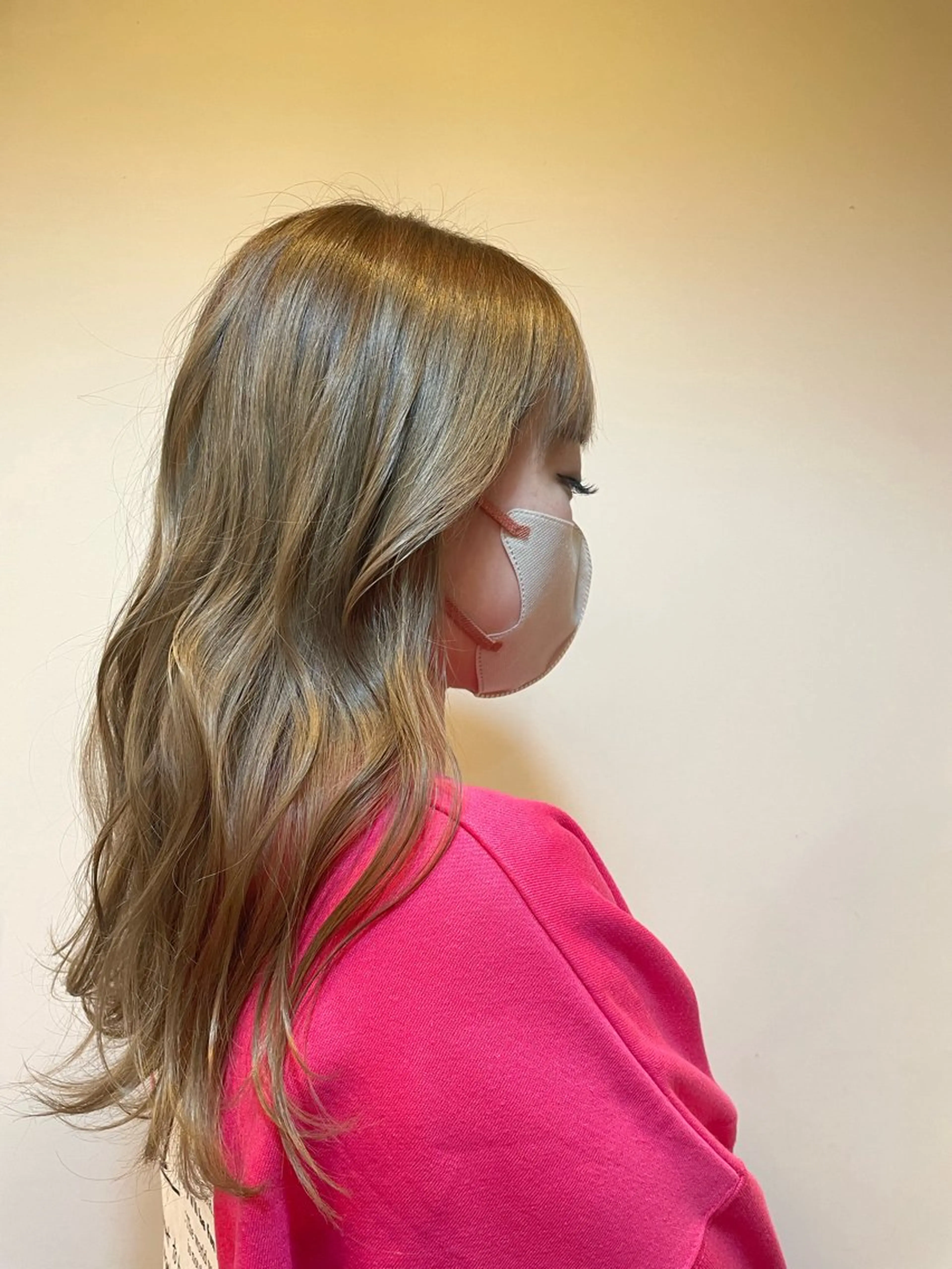 カラー ブリーチ ヘアカラー トリートメント 手塚 由佳のヘアスタイル