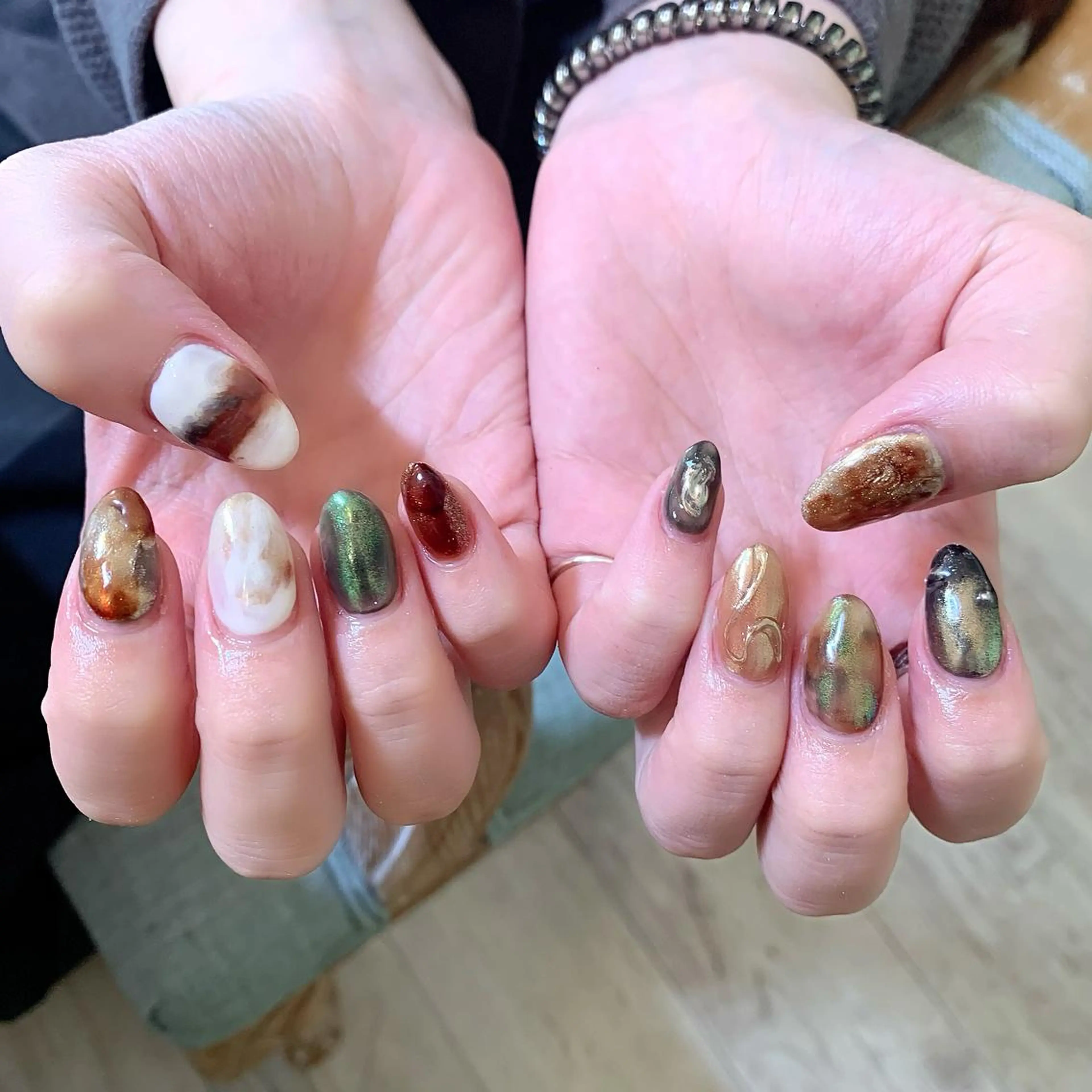 ネイル GO TODAY シェアサロン 表参道Colore店所属・K. Ayanaのネイルデザイン