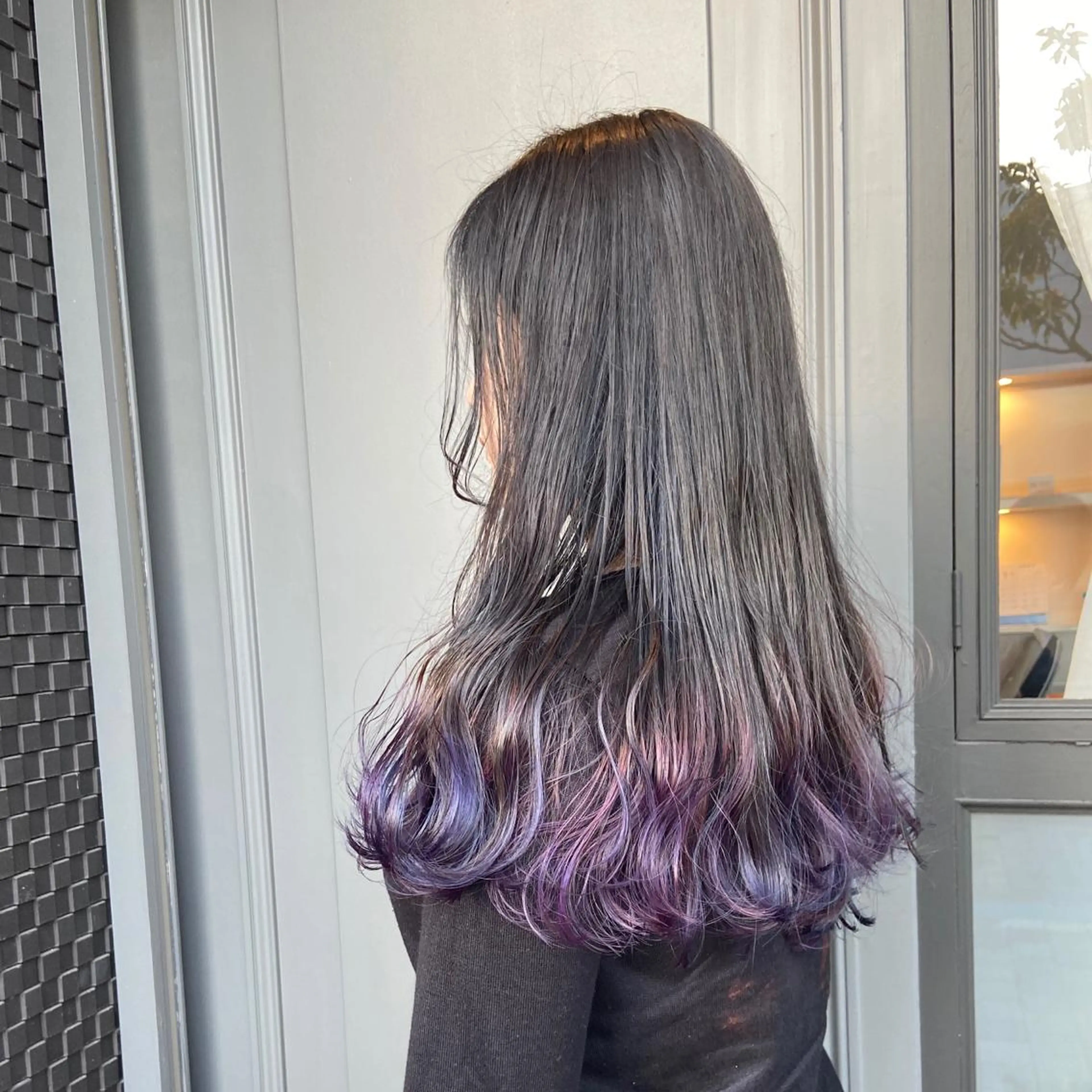 セミロング 峯 志帆のヘアスタイル