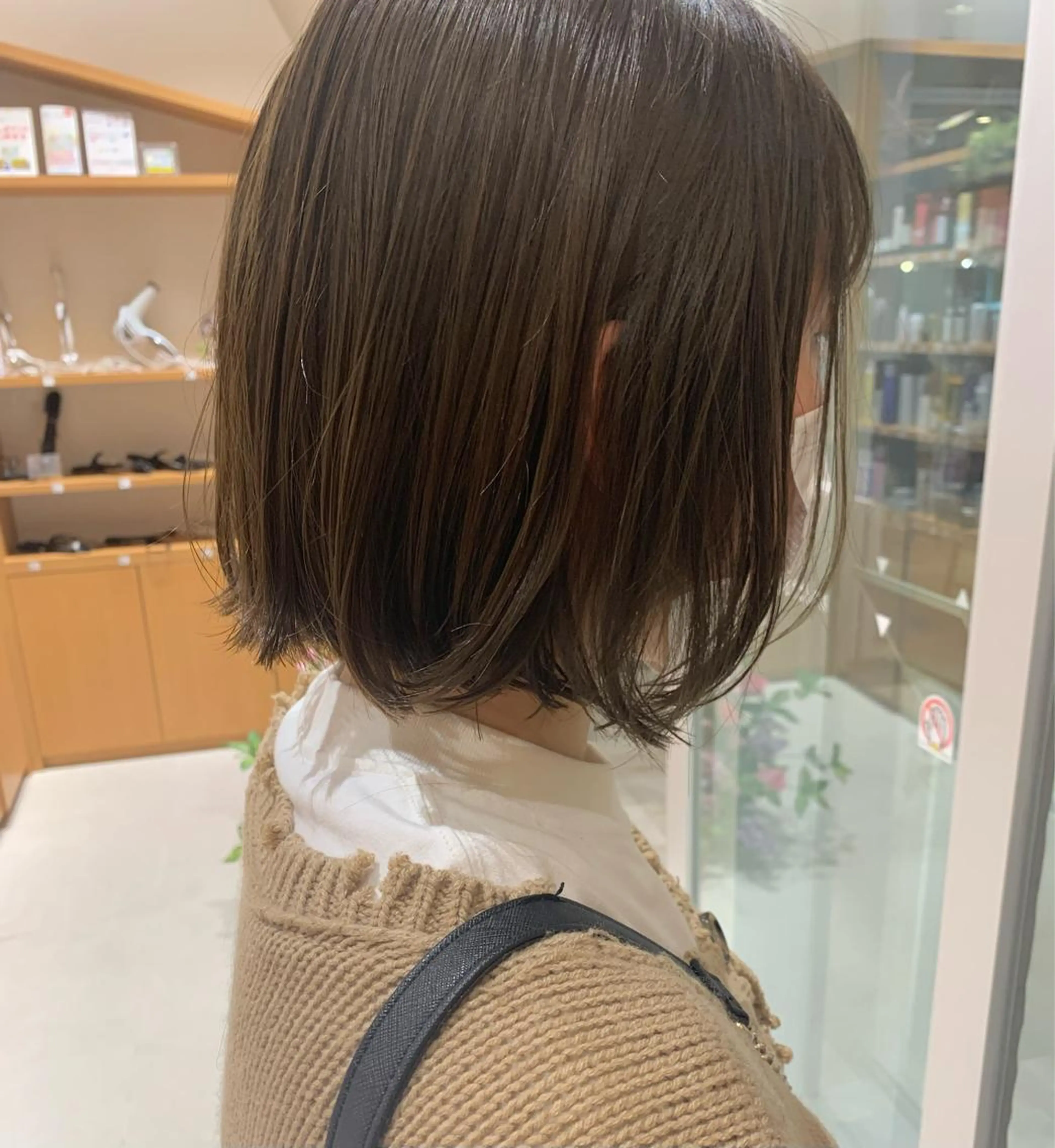 ミディアム カラー 下川 由貴のヘアスタイル