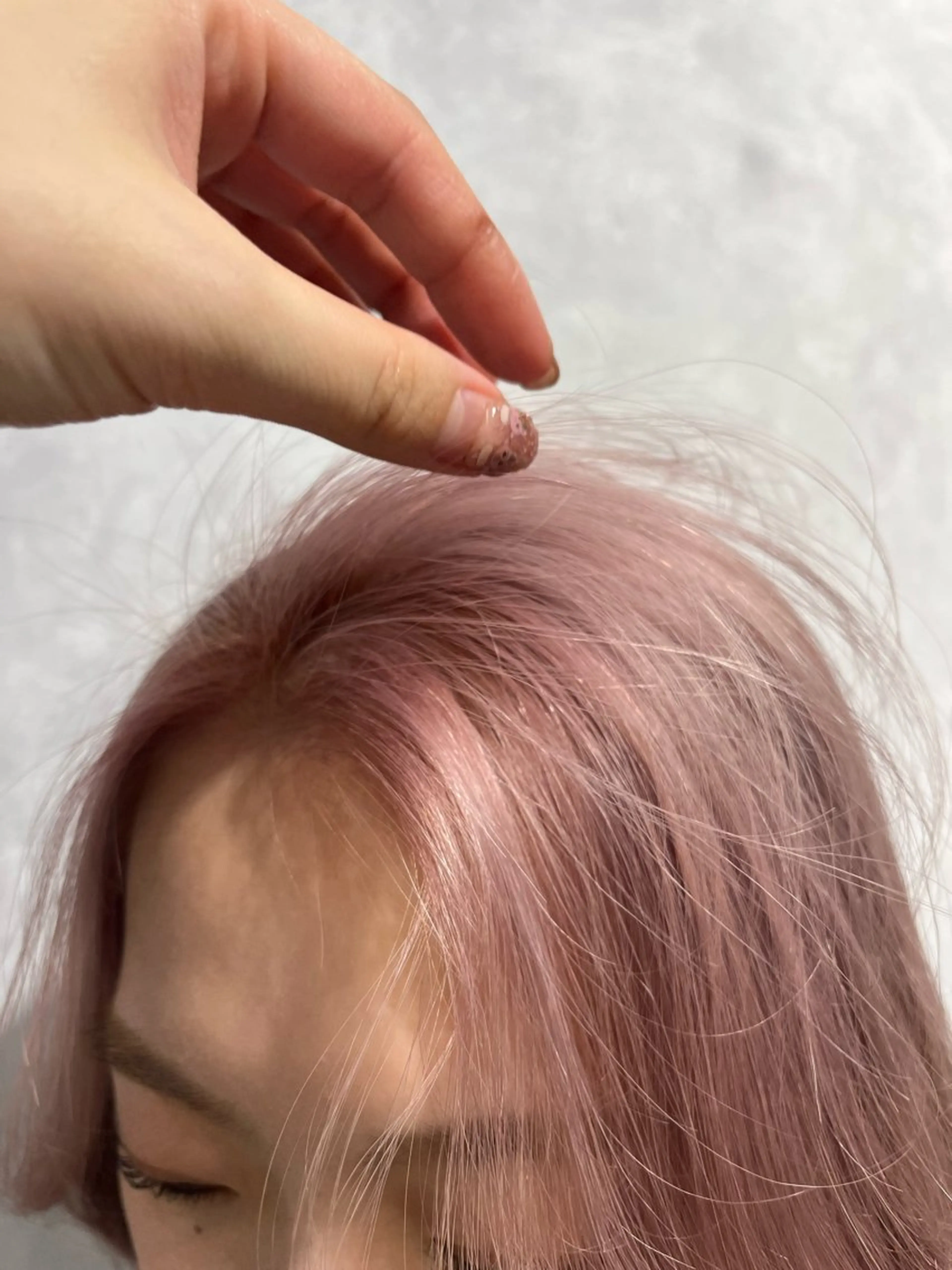 セミロング カラー ブリーチ ダブルカラー レイヤーカット /konomiのヘアスタイル