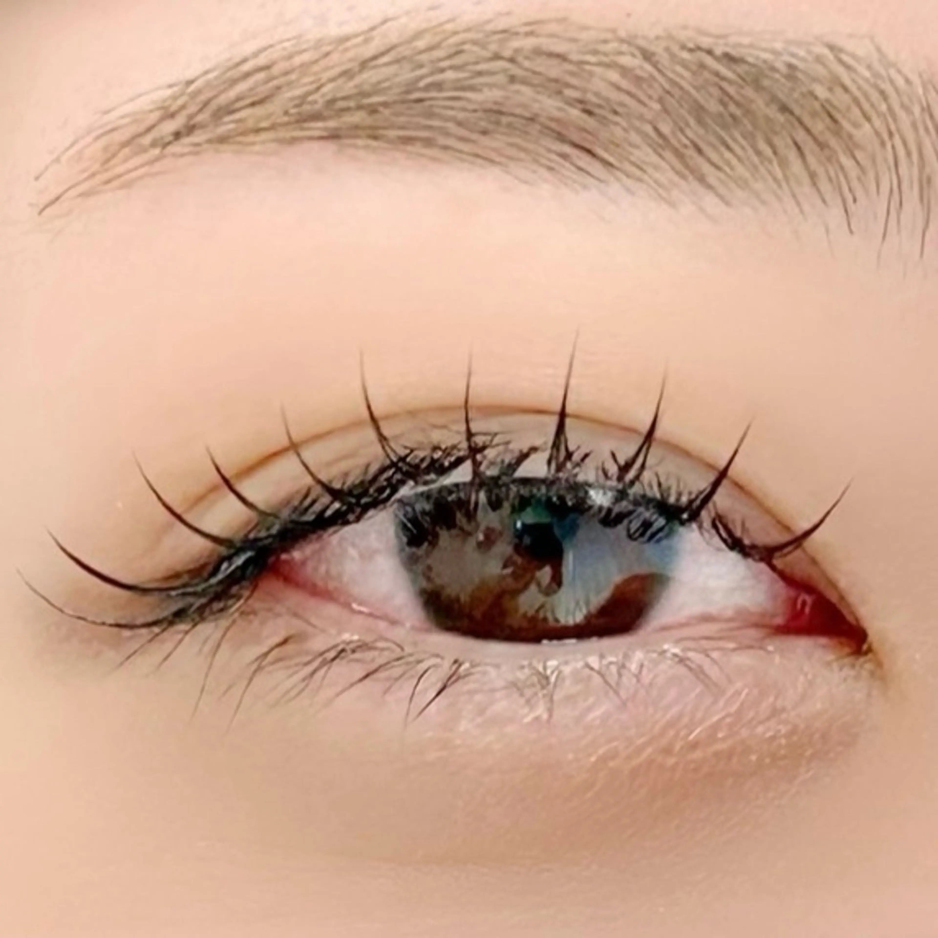 マツエク・マツパ 束感まつ毛 フラットラッシュ BellFlower Aki(眉・まつげ)のマツエク・マツパデザイン