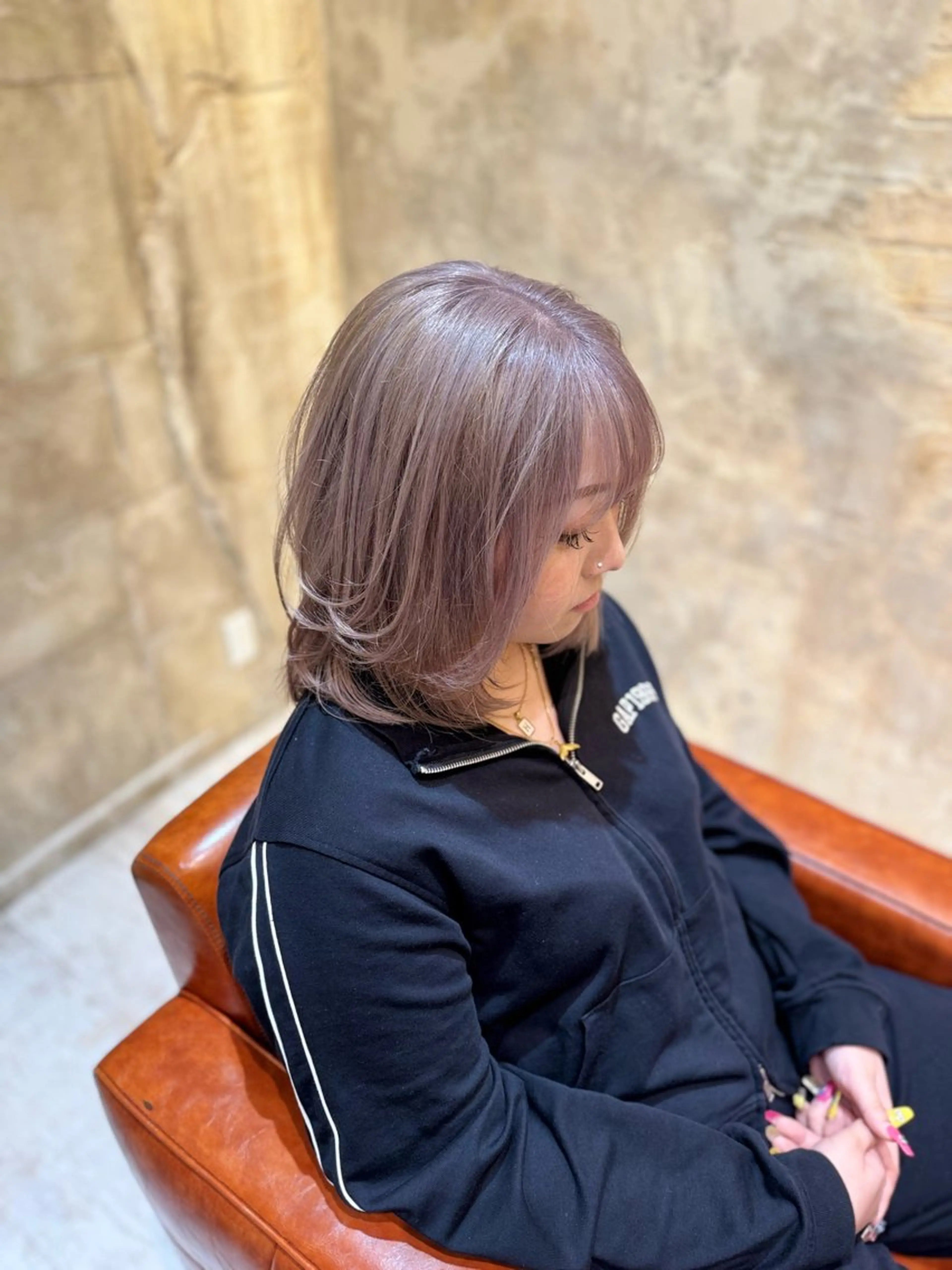 ミディアム ヘアカラー 小妻 陸人のヘアスタイル